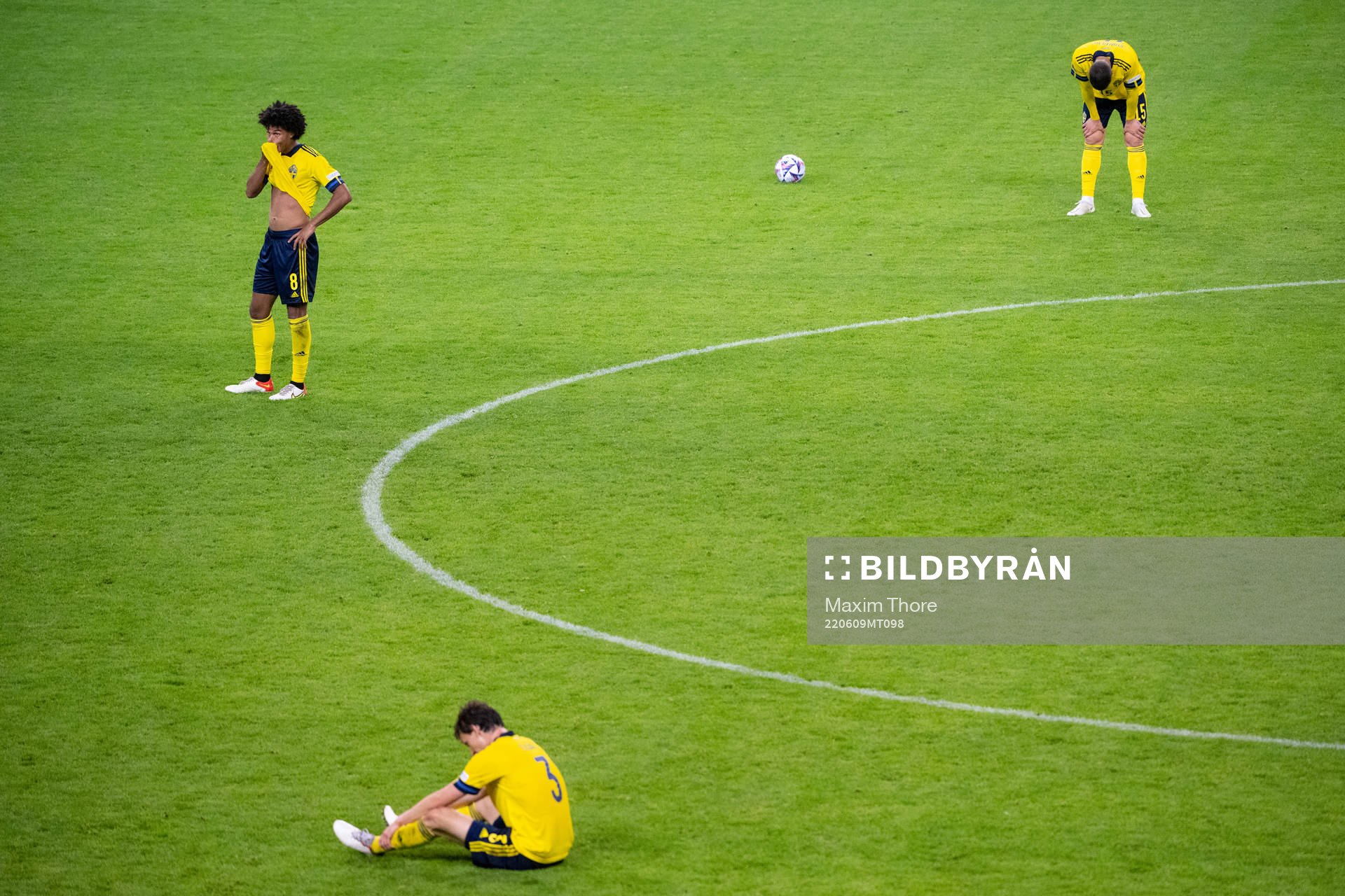 Jens Cajuste, Hjalmar Ekdal, Edvin Kurtulus of Sweden look