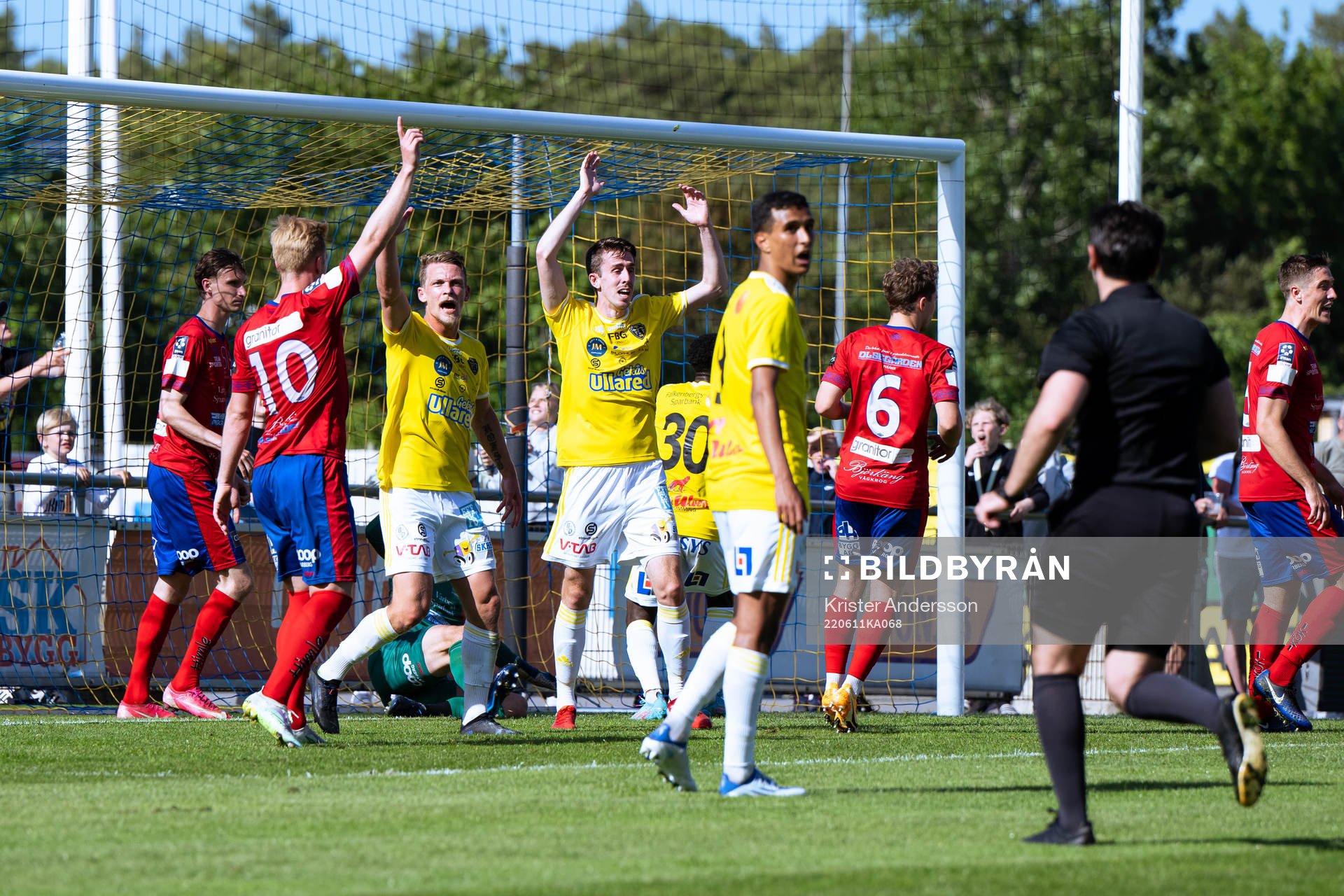 Falkenbergs spelare reagerar