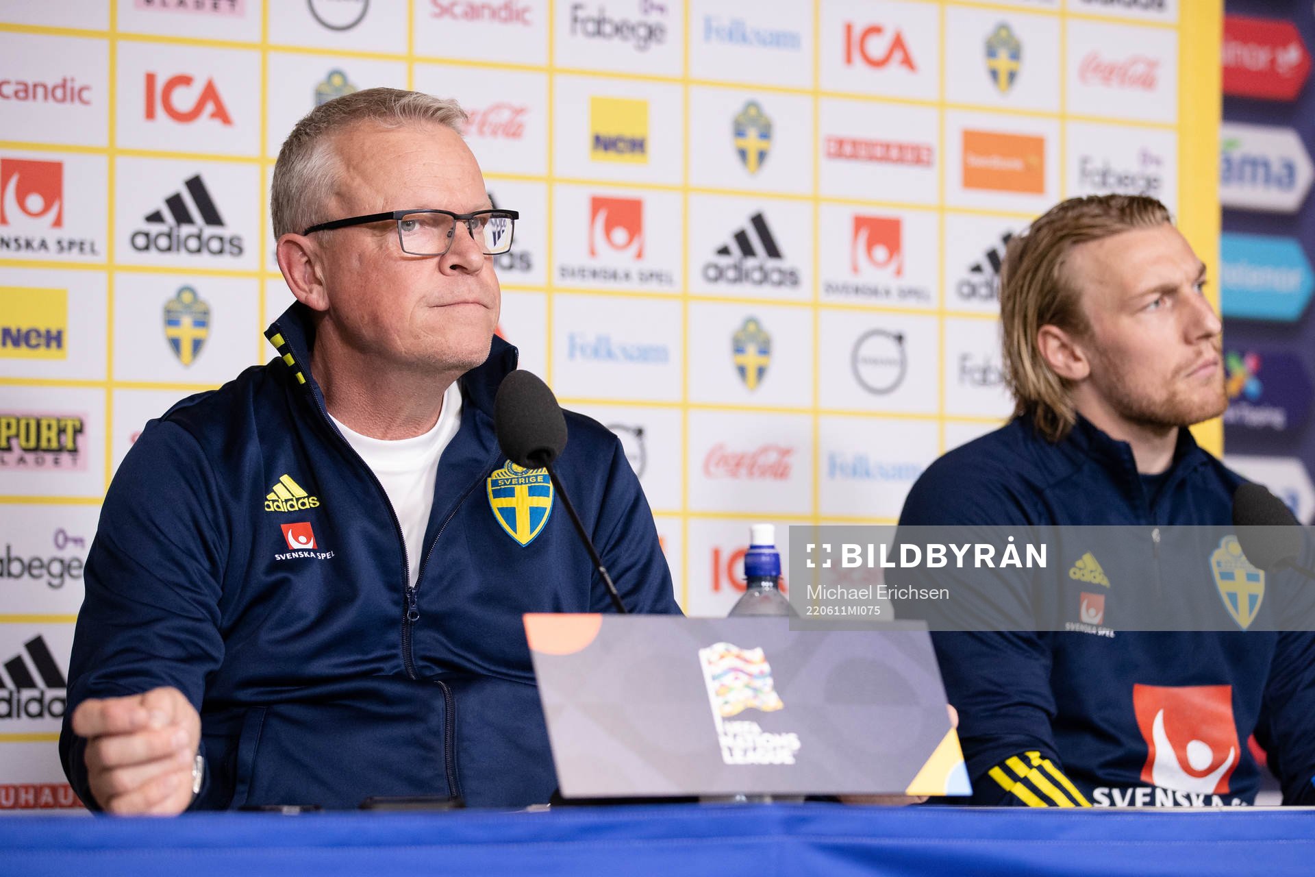 Head coach Janne Andersson and Emil Forsberg of the Swedish