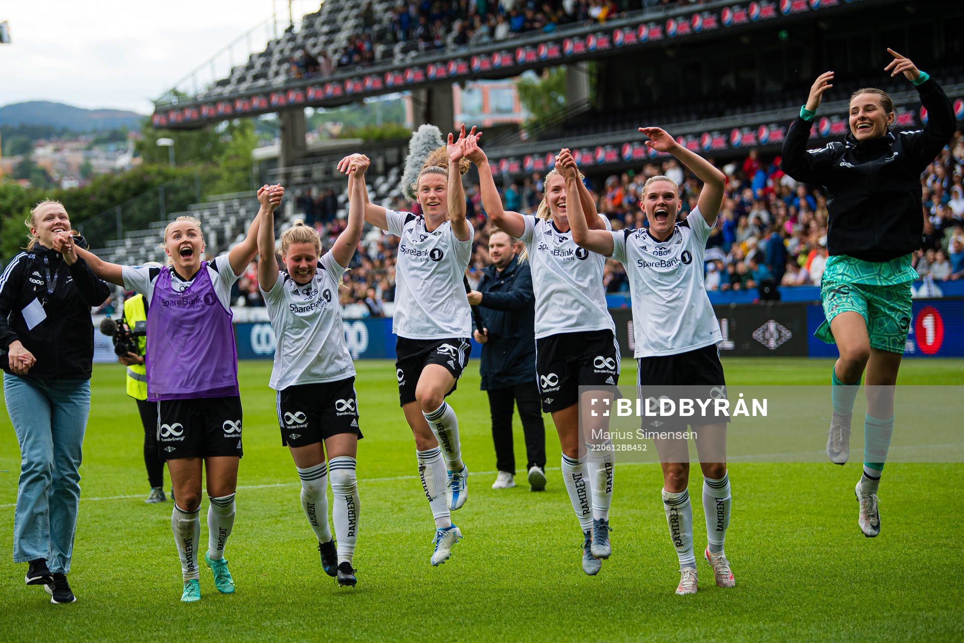 Celine Emilie Nergård, Emilie Nautnes, Synne Skinnes