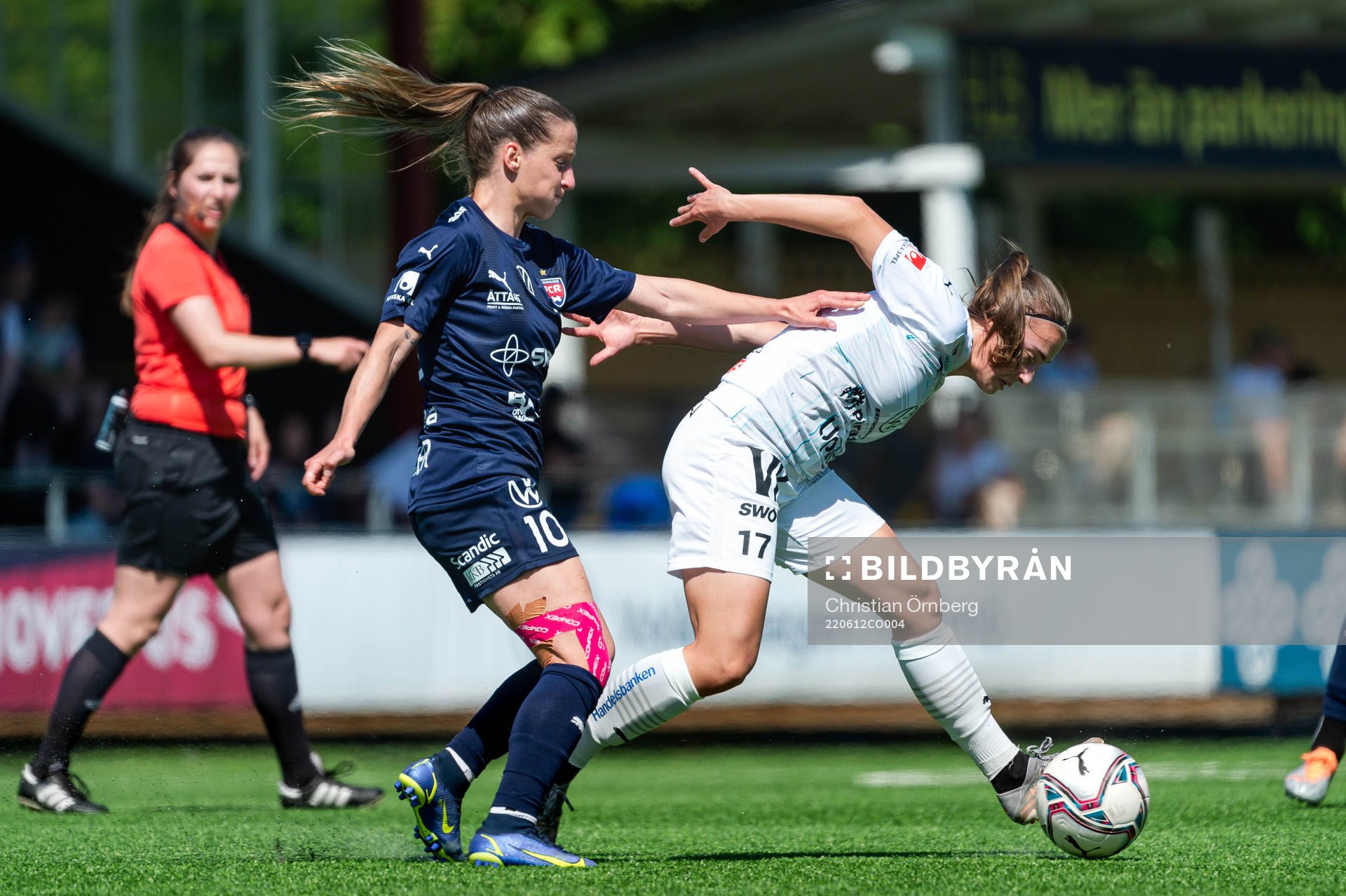 FC Rosengårds Jelena Cankovic och Umeås Vilma Koivisto