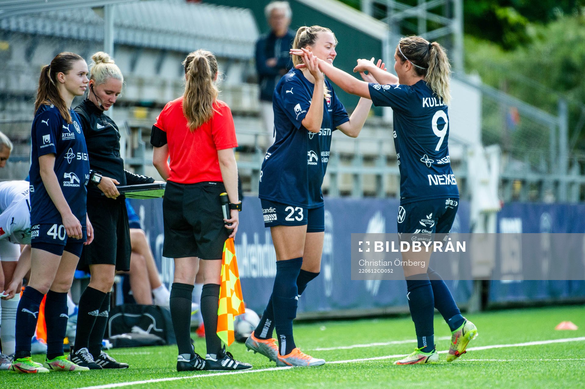Rosengårds Stefanie Sanders går in och ut går Loreta