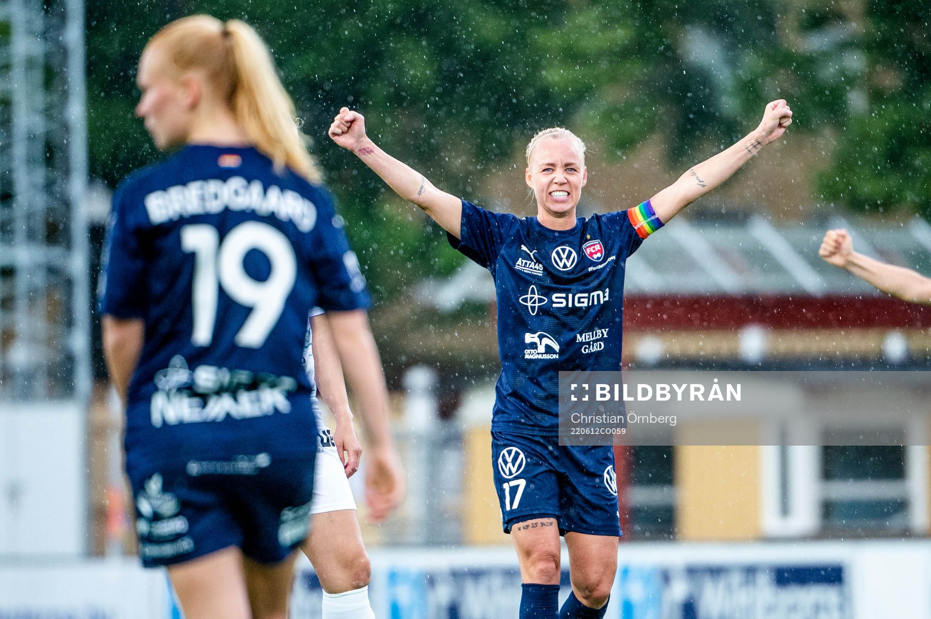 Rosengårds Caroline Seger jublar åt Sofie Bruun Bredgaard