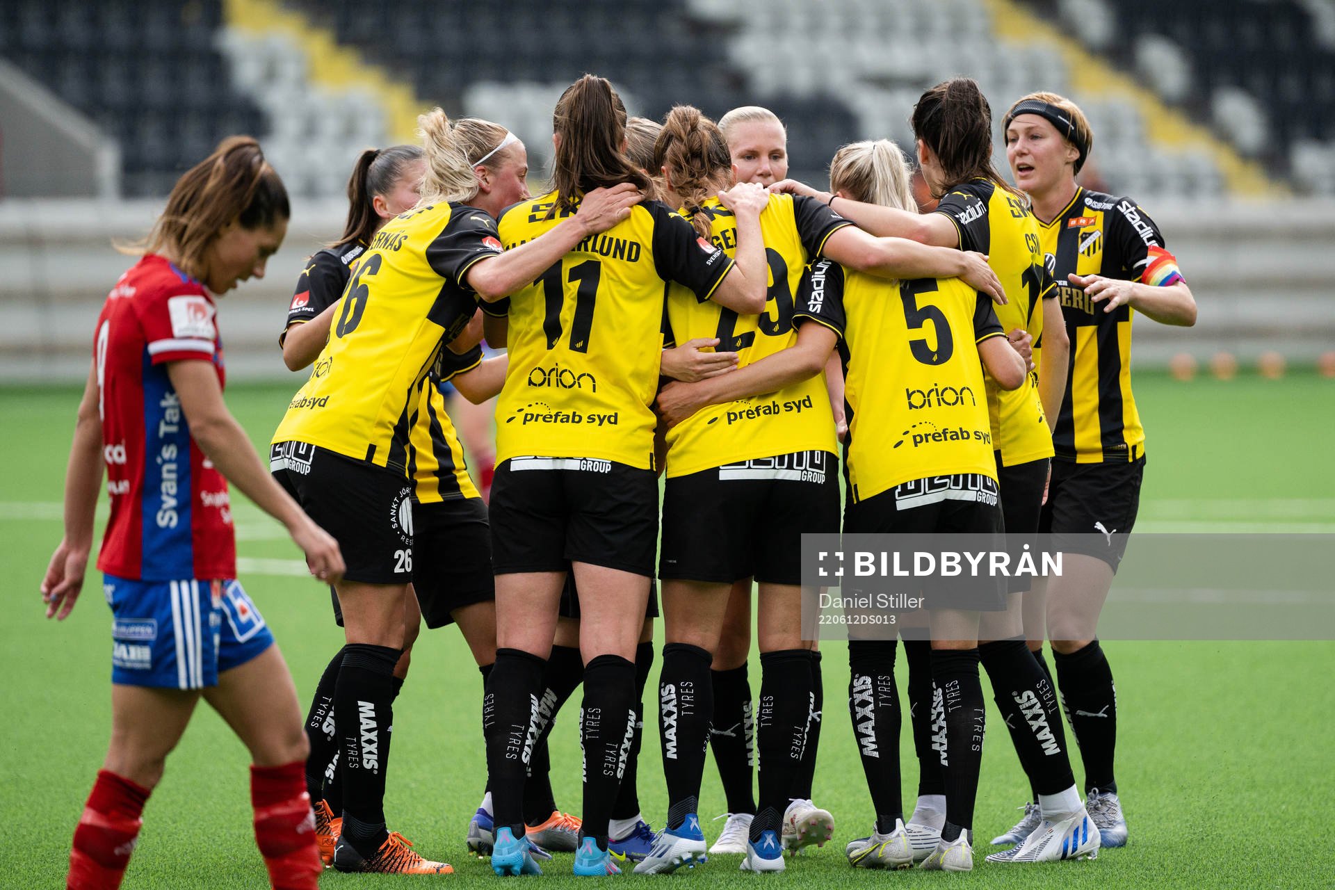 Häckens spelare jublar