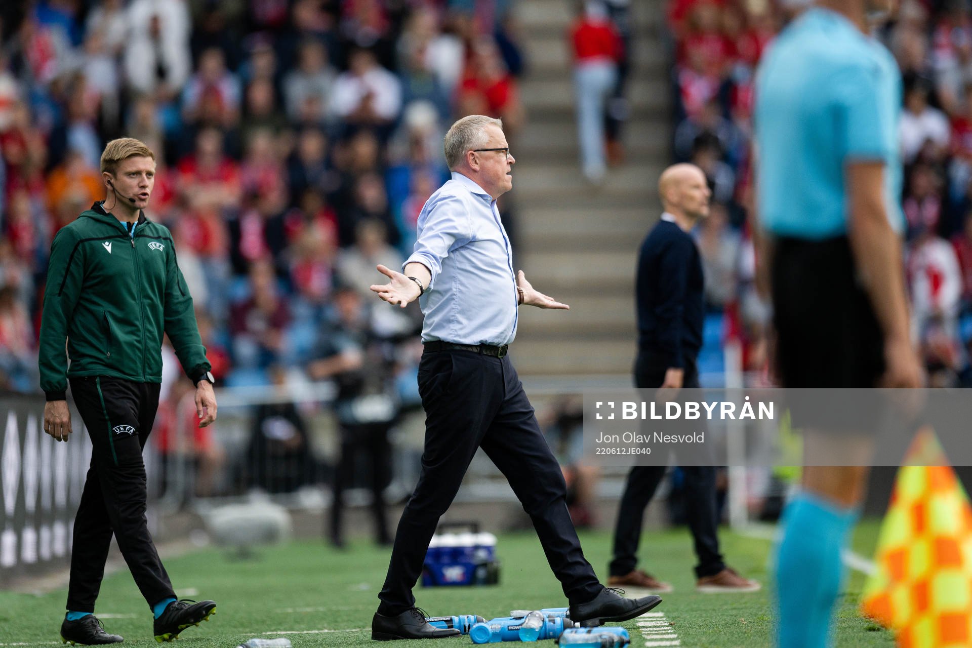 head coach Janne Andersson  of Sweden reacts