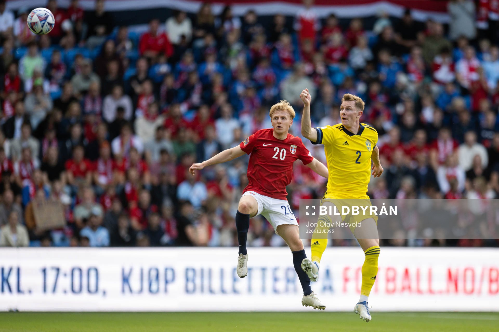 Mats Møller Dæhli of Norway and Emil Krafth of Sweden