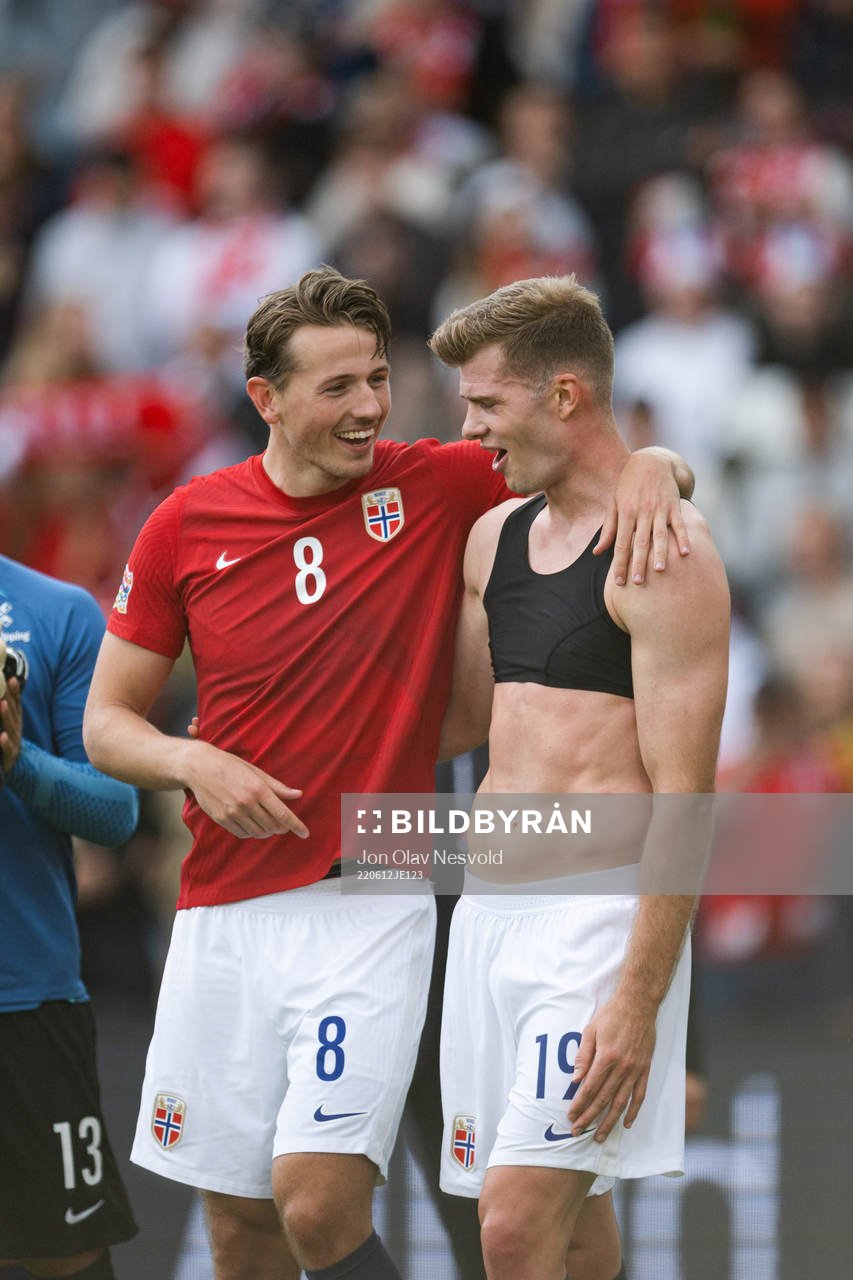 Sander Berge and Alexander Sørloth of Norway celebrate