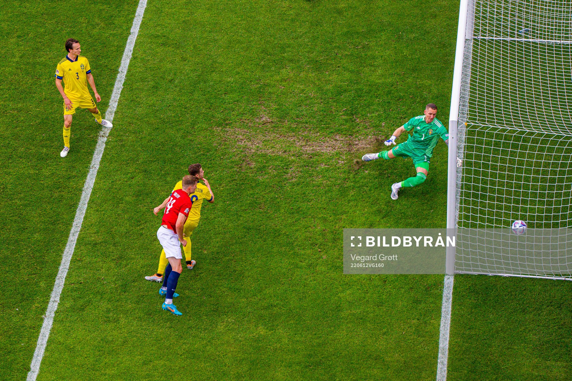 Alexander Sørloth of Norway scores the 3-1 goal behind