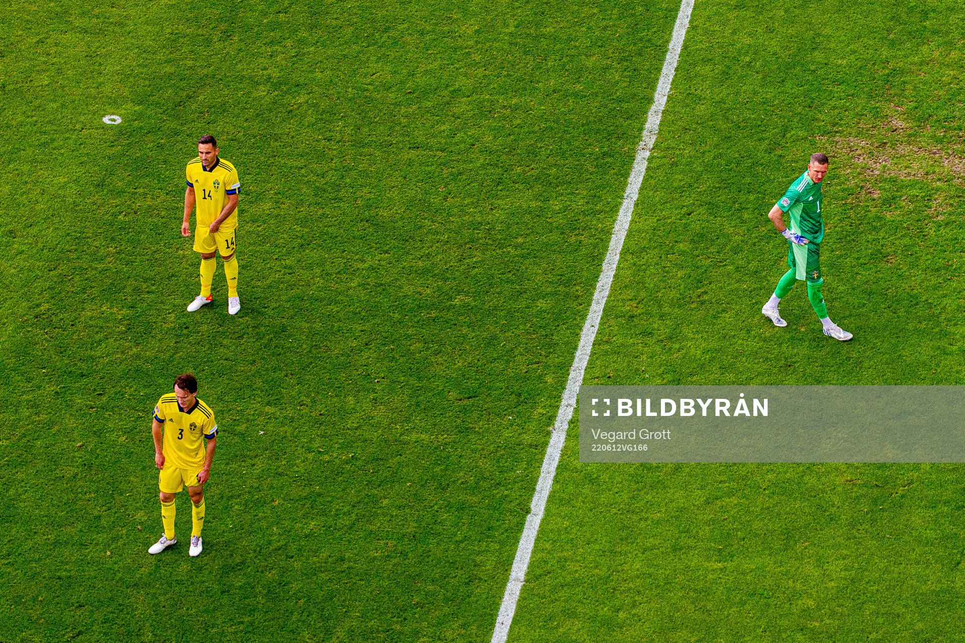 Hjalmar Ekdal, Sotirios Papagiannopoulos and goalkeeper