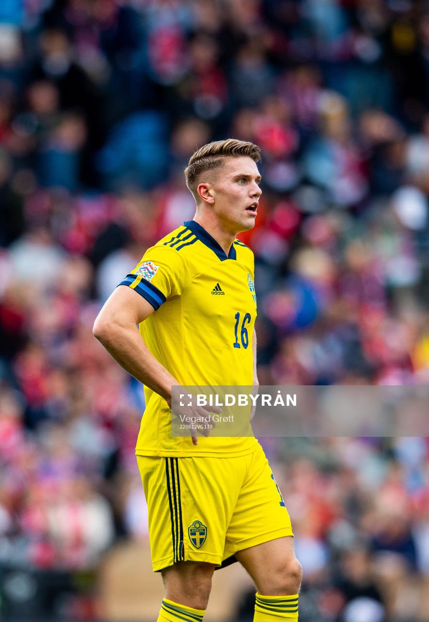 Viktor Gyökeres of Sweden looks dejected