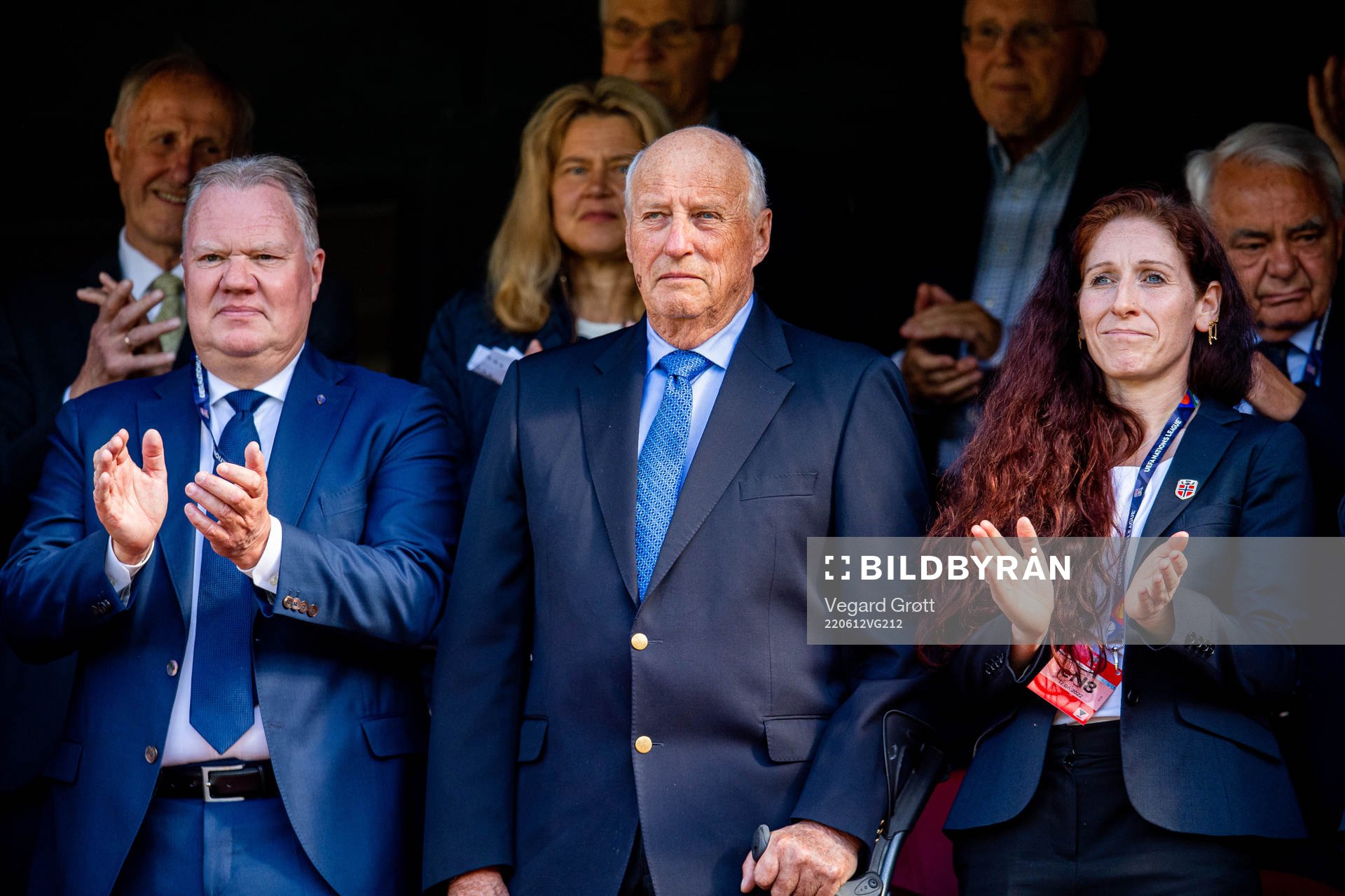 Karl-Erik Nilsson, president of Swedish Football Association (SvFF), King Harald V of Norway and Lise Klaveness, president of the Norwegian Football Association (NFF), in the stands ahead of the Nations League football match between Norway and Sweden on June 12, 2022 in Oslo.