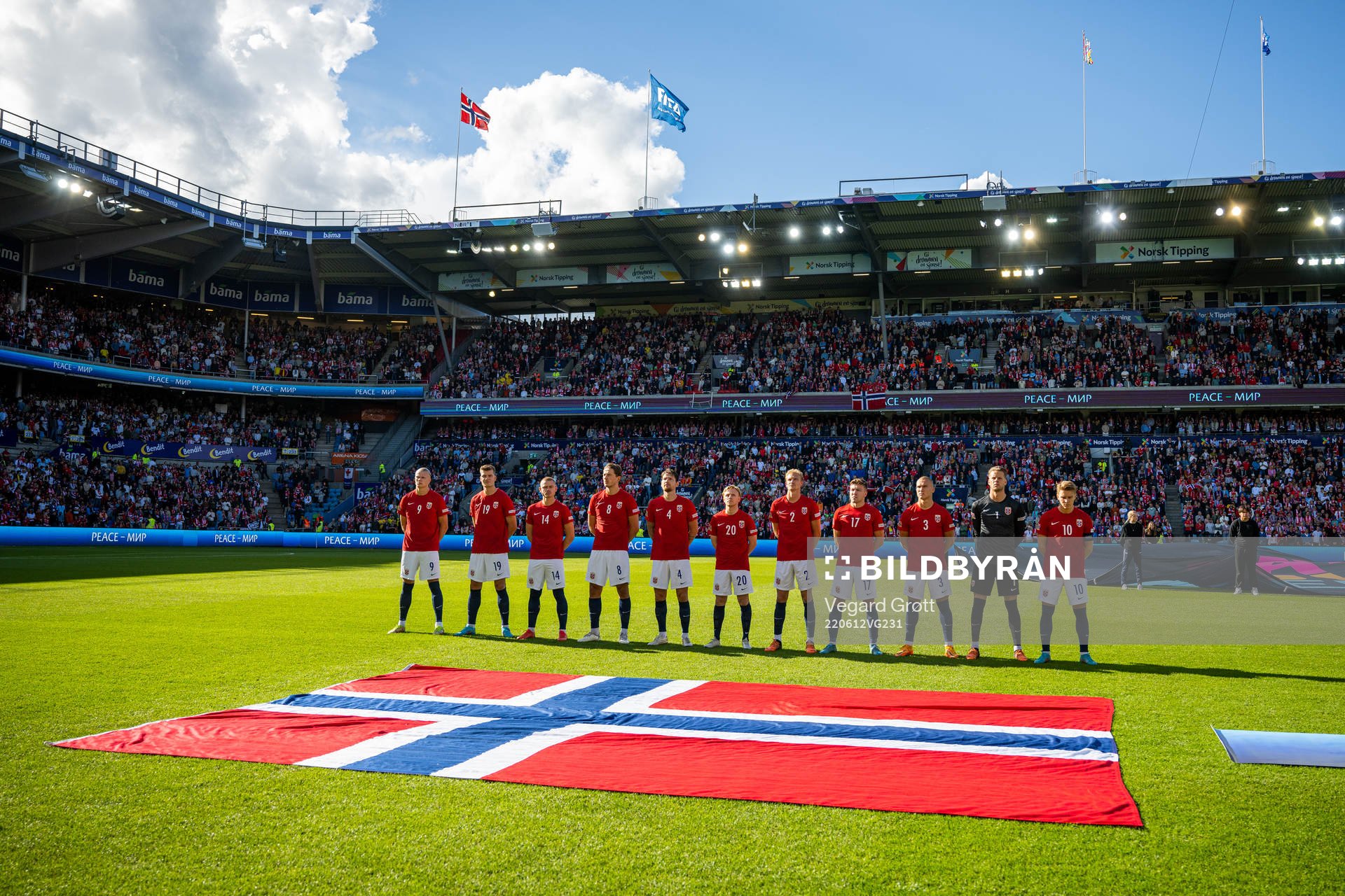 Erling Braut Haaland, Alexander Sørloth, Julian Ryerson, Sander Berge, Stefan Strandberg, Mats Møller Dæhli, Morten Thorsby, Fredrik André Bjørkan, Leo Skiri Østigård, goalkeeper Ørjan Håskjold Nyland and Martin Ødegaard of Norway line up ahead of the Nations League football match between Norway and Sweden on June 12, 2022 in Oslo. 