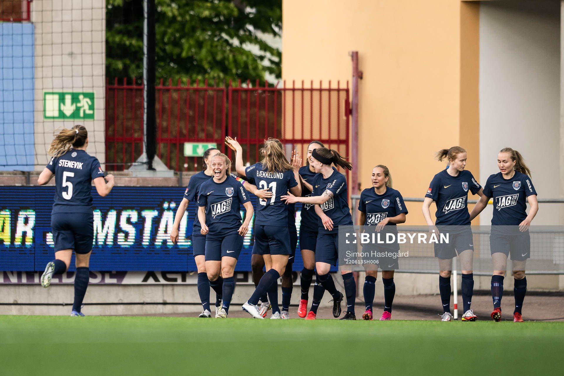 Eskilstuna Uniteds spelare jublar