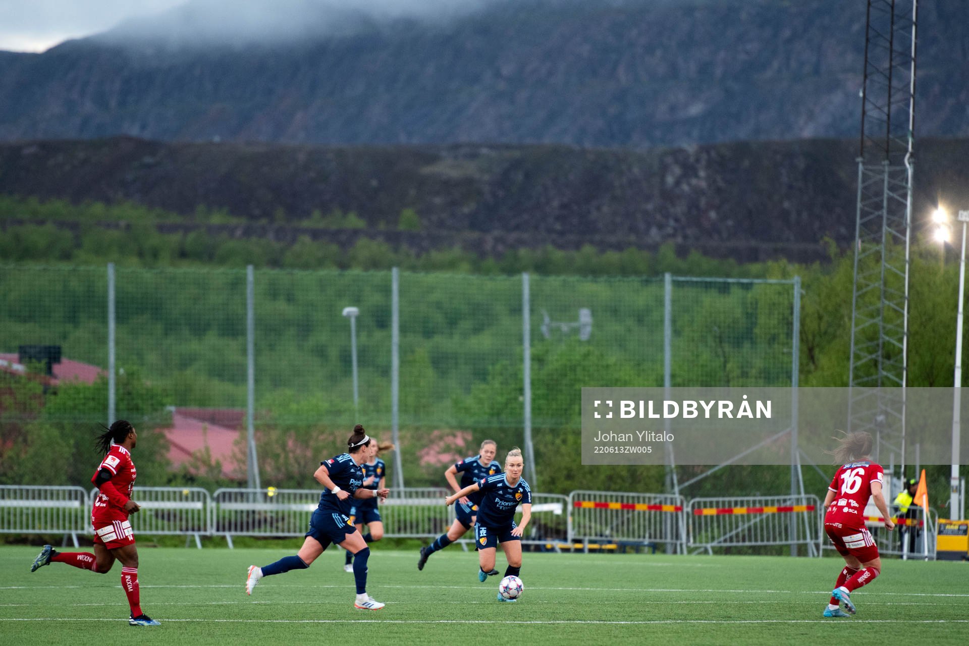 13 under fotbollsmatchen i Damallsvenskan mellan Piteå och