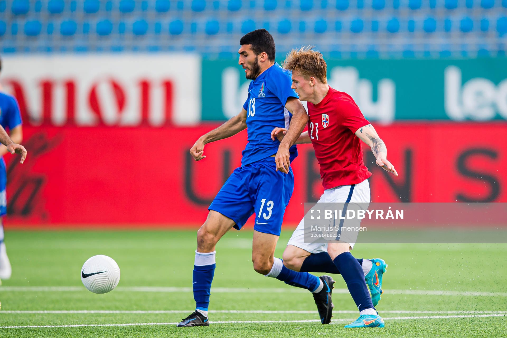 Jeyhun Nuriyev of Azerbaijan and Tobias Christensen of