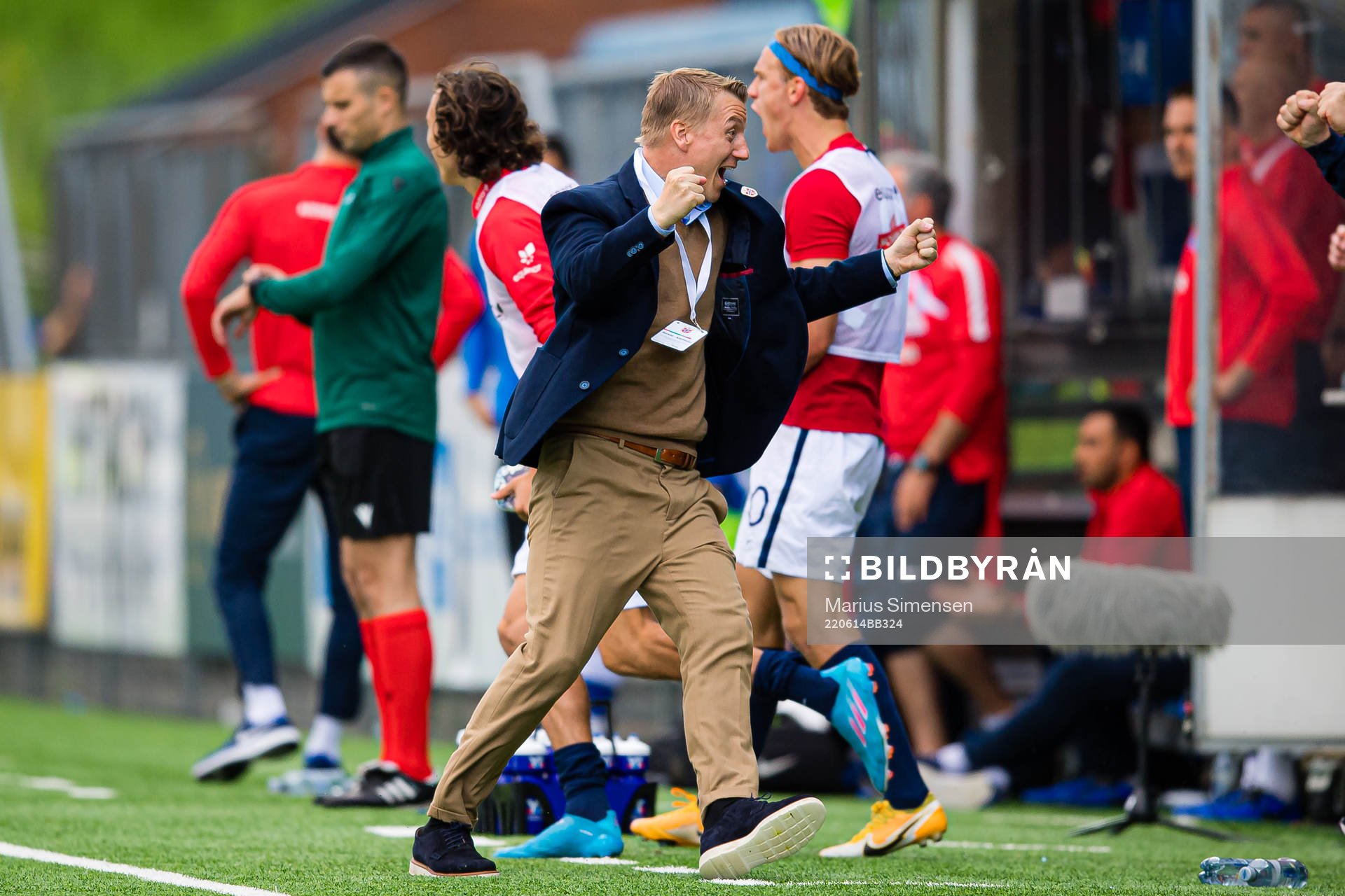 Leif Gunnar Smerud, head coach of Norway, celebrates at the