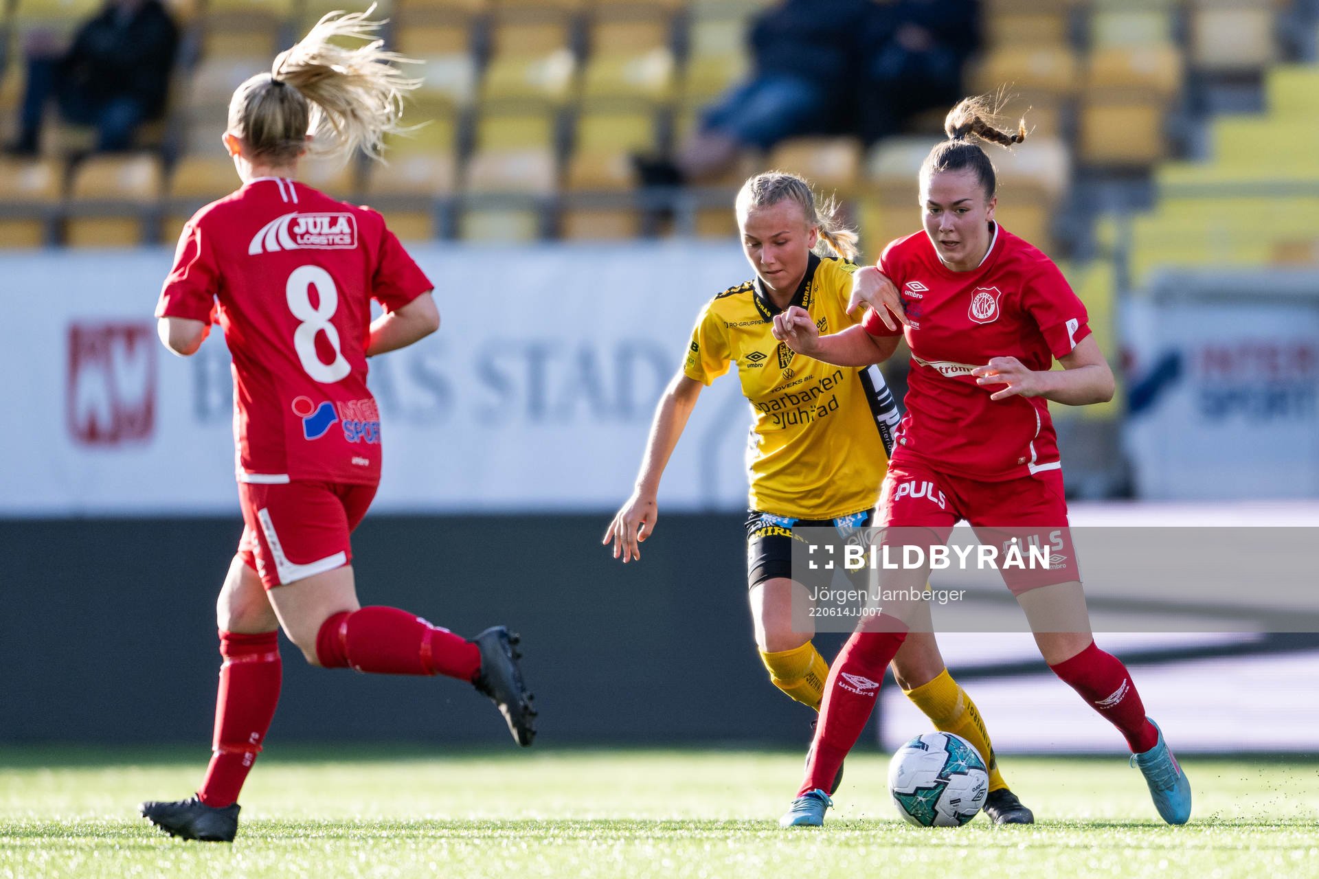 Elfsborgs Linn Sångberg och Falköpings Ronja Lind
