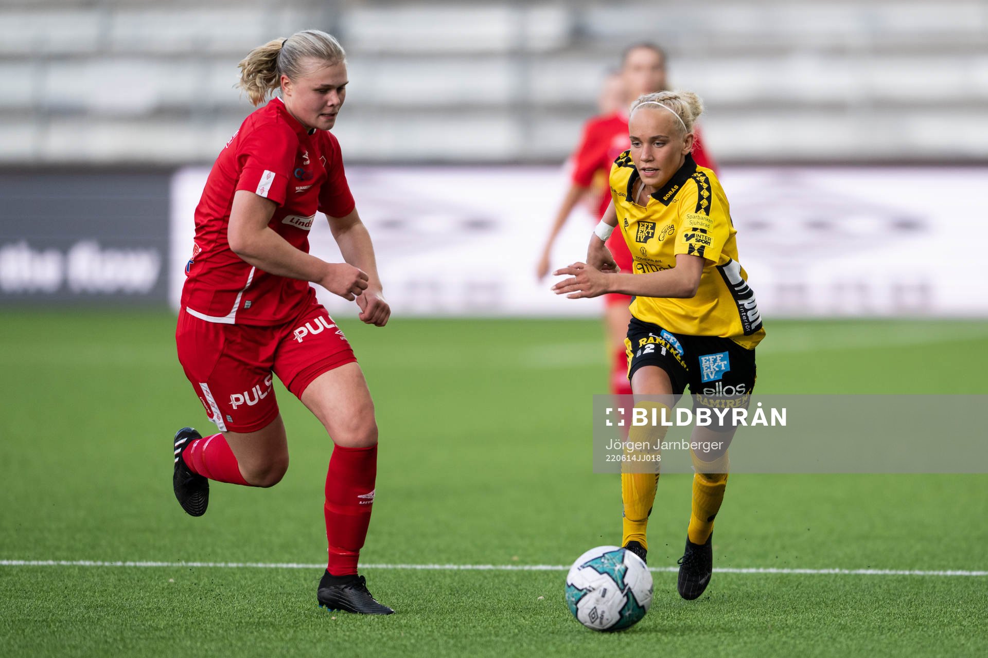 Falköpings Lisa Orebrand och Elfsborgs Tea Skoglund