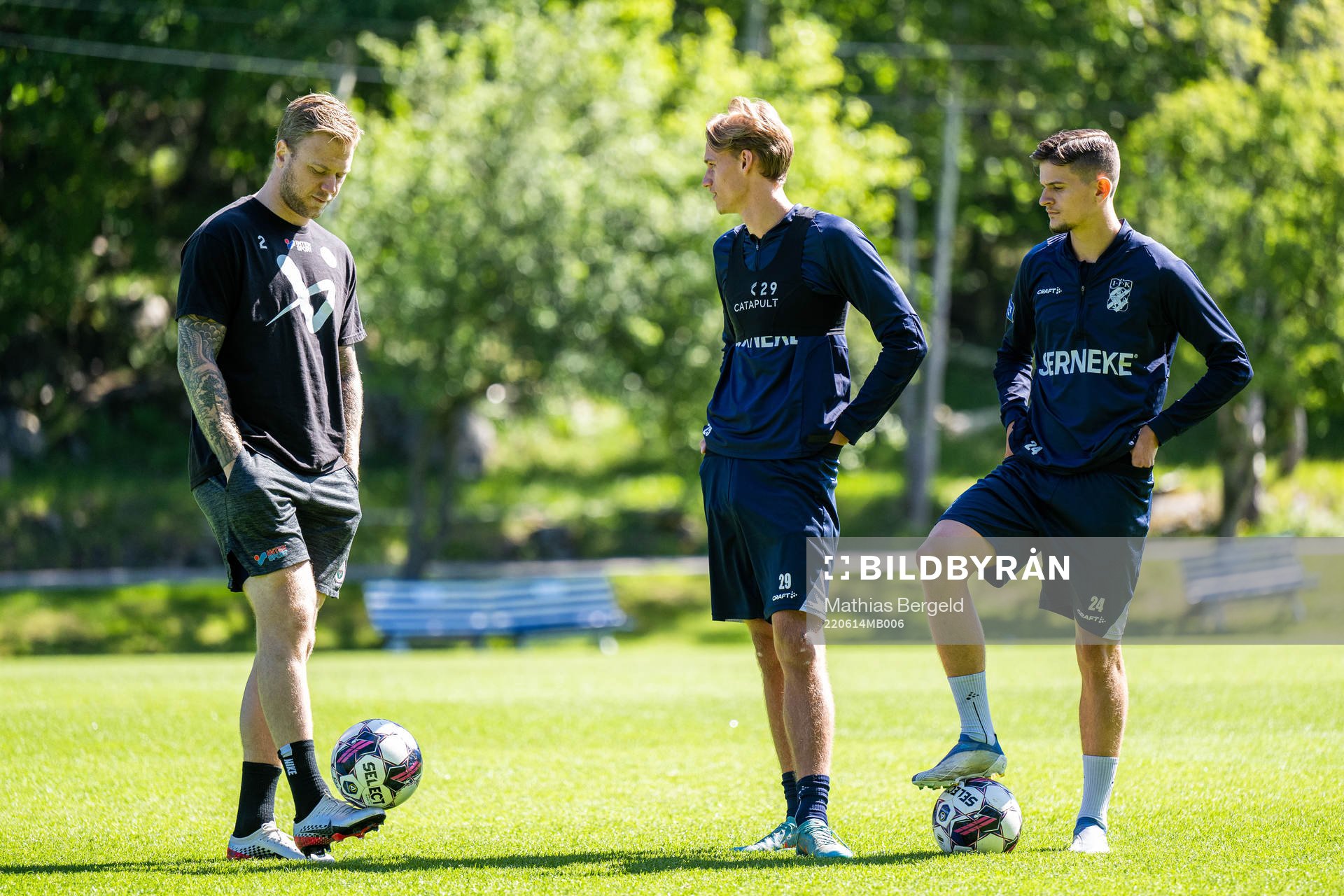Frölundas Christian Folin med IFK Göteborgs Oscar