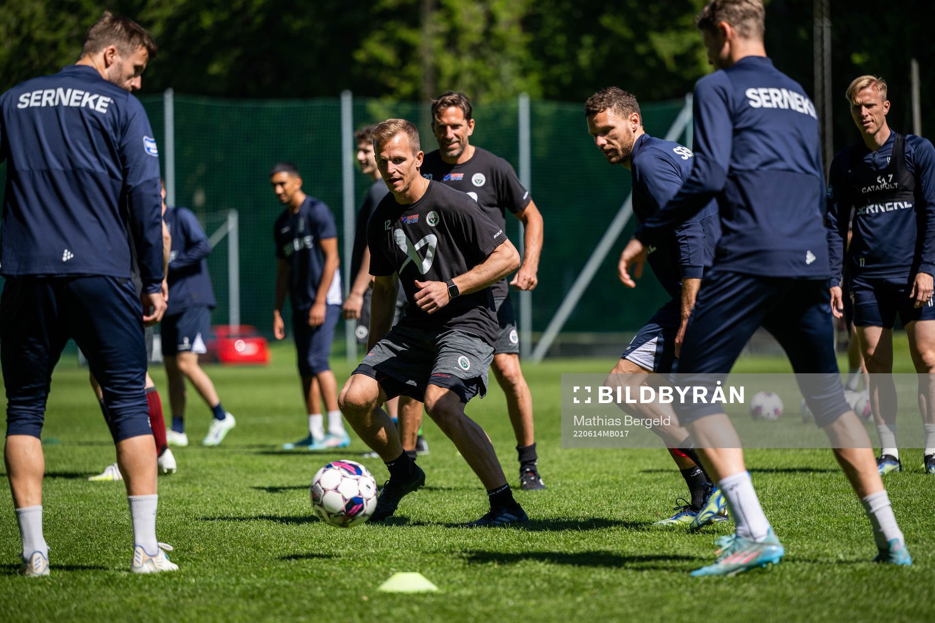 Frölundas Max Friberg och IFK Göteborgs Marcus Berg