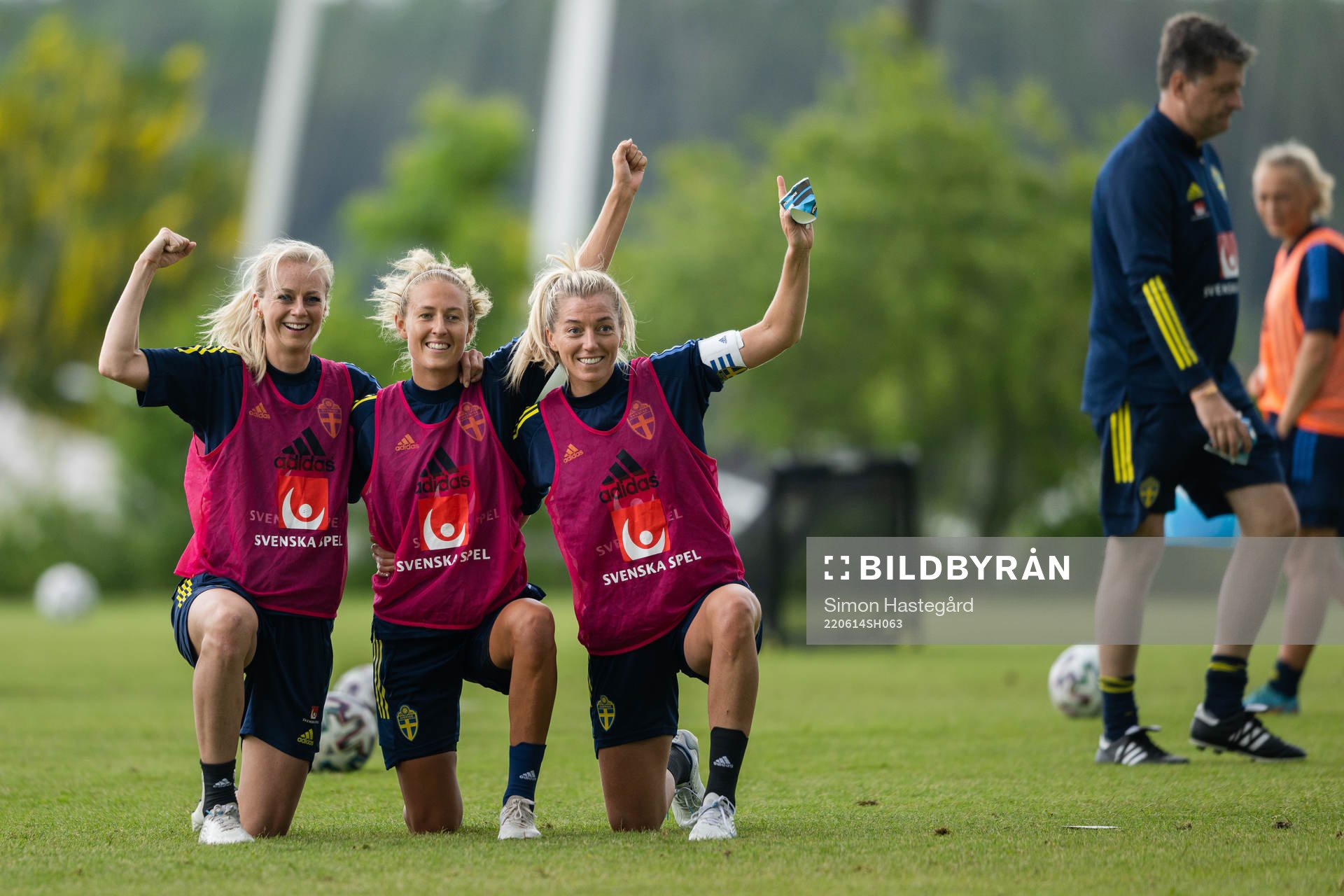 Amanda Ilestedt, Emma Kullberg and Linda Sembrant celebrate