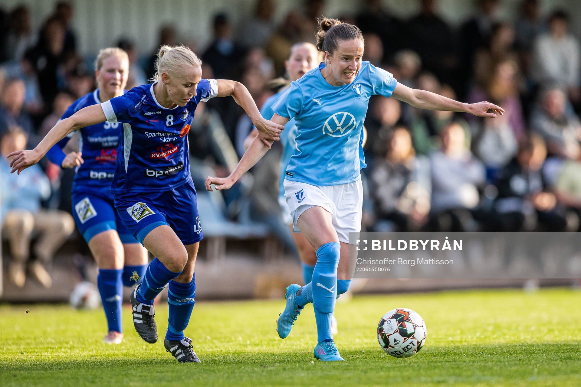 Södra Sandbys Louise Jonsson och Malmö FFs Anna Plantin