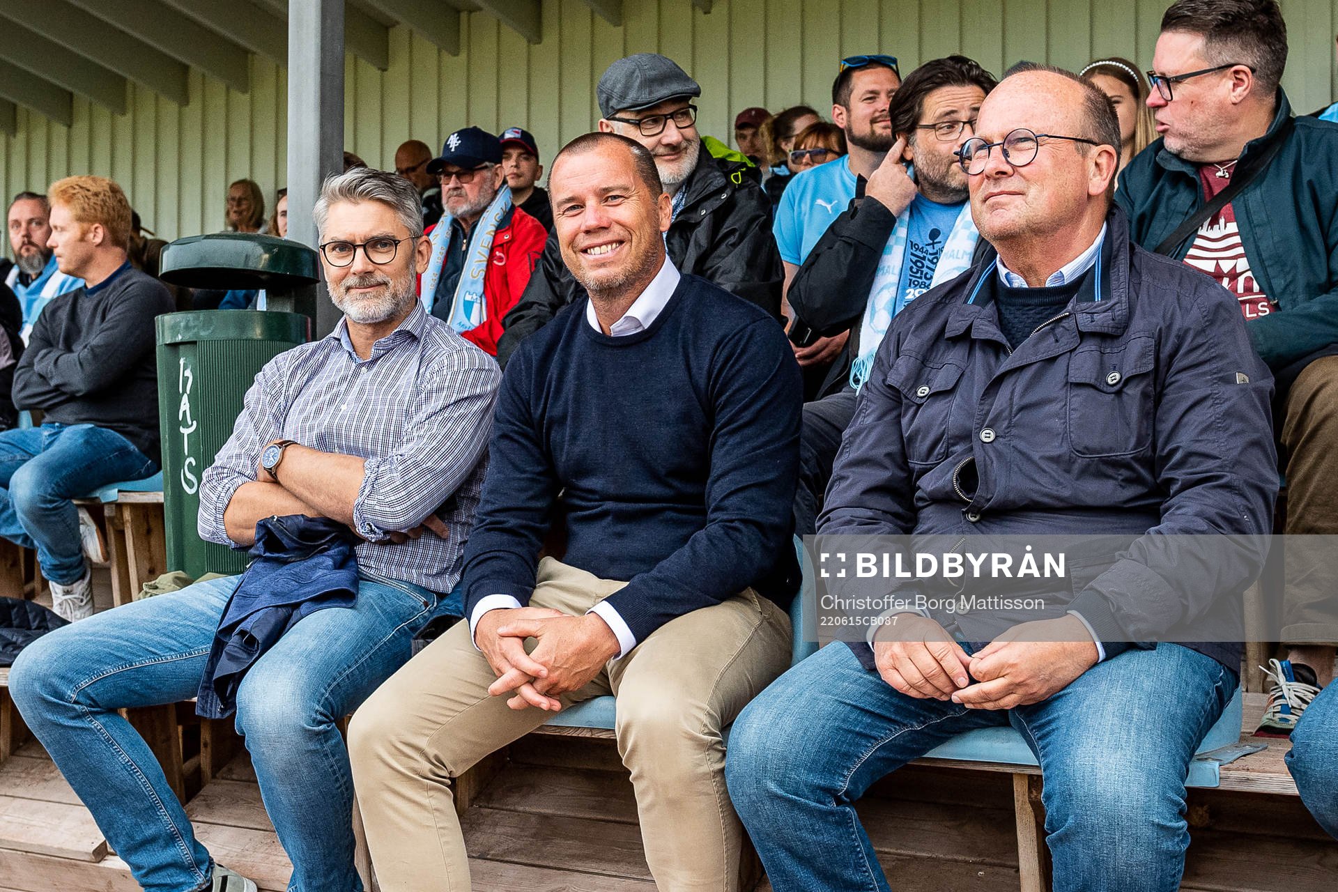 Malmö FFs VD Niclas Carlnén, sportdirektör Daniel Andersson och Mats Engqvist på läktaren inför kvartsfinalen i Distriktsmästerskapet i fotboll mellan Södra Sandby och Malmö FF den 15 juni 2022 i Södra Sandby.