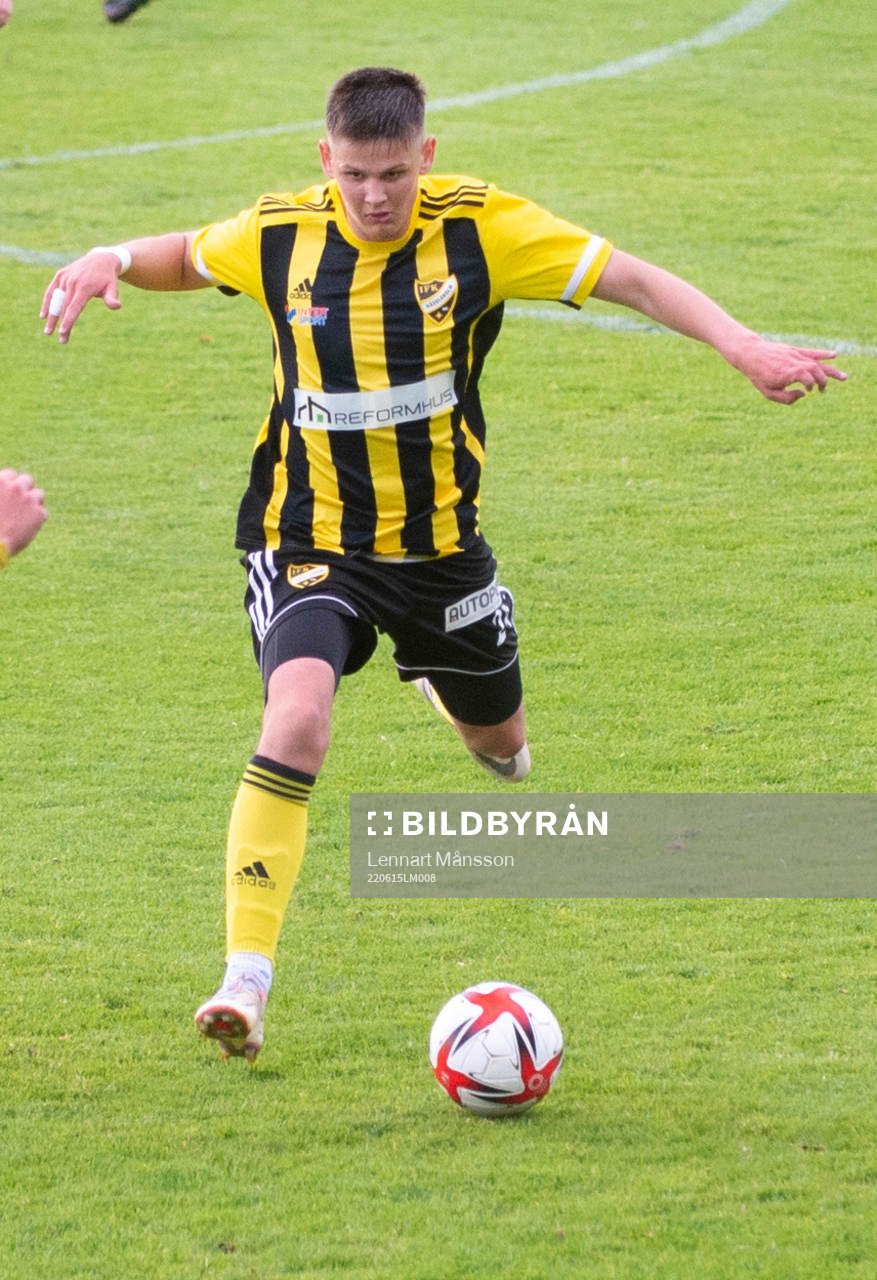 IFK Hässleholms Victor Ahlgren i matchen i DM mellan IFK