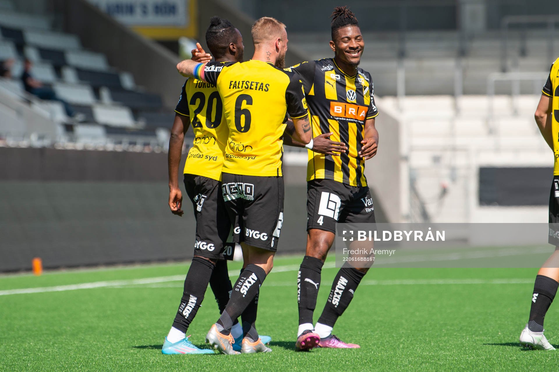 Häckens Blair Turgott (målskytt), Alexander Falsetas och
