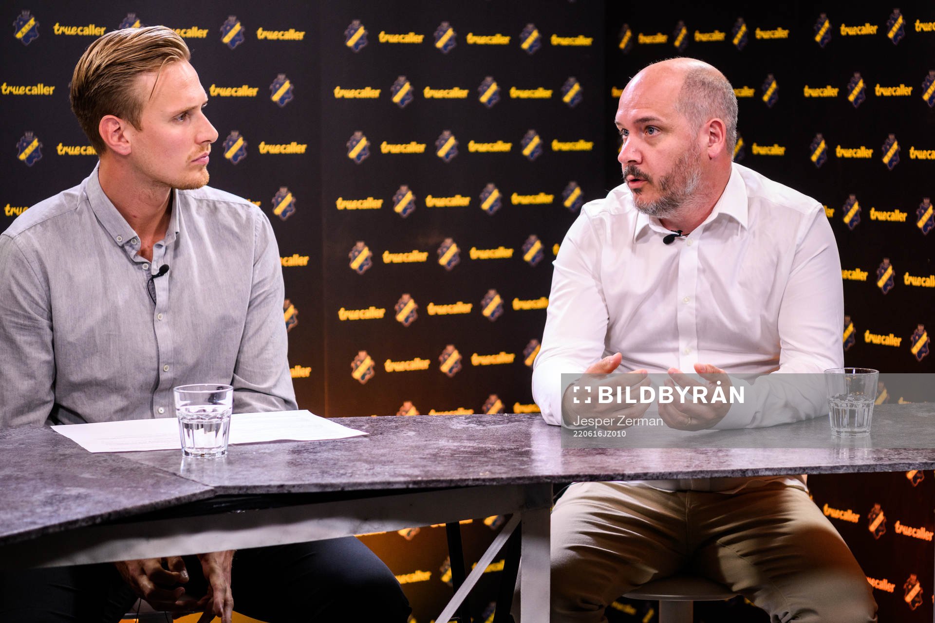 Fredrik Söderberg, vice klubbdirektör och vice VD för AIK Fotboll, under en presskonferens i samband med att Truecaller presenterats som ny huvudpartner för AIK Fotboll den 16 juni 2022 i Stockholm.