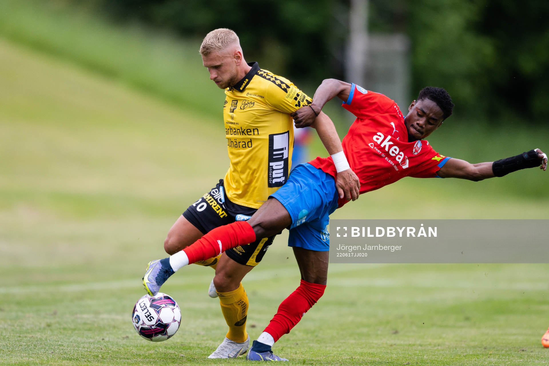 Elfsborgs Simon Strand och Helsingborgs Joseph Amoako