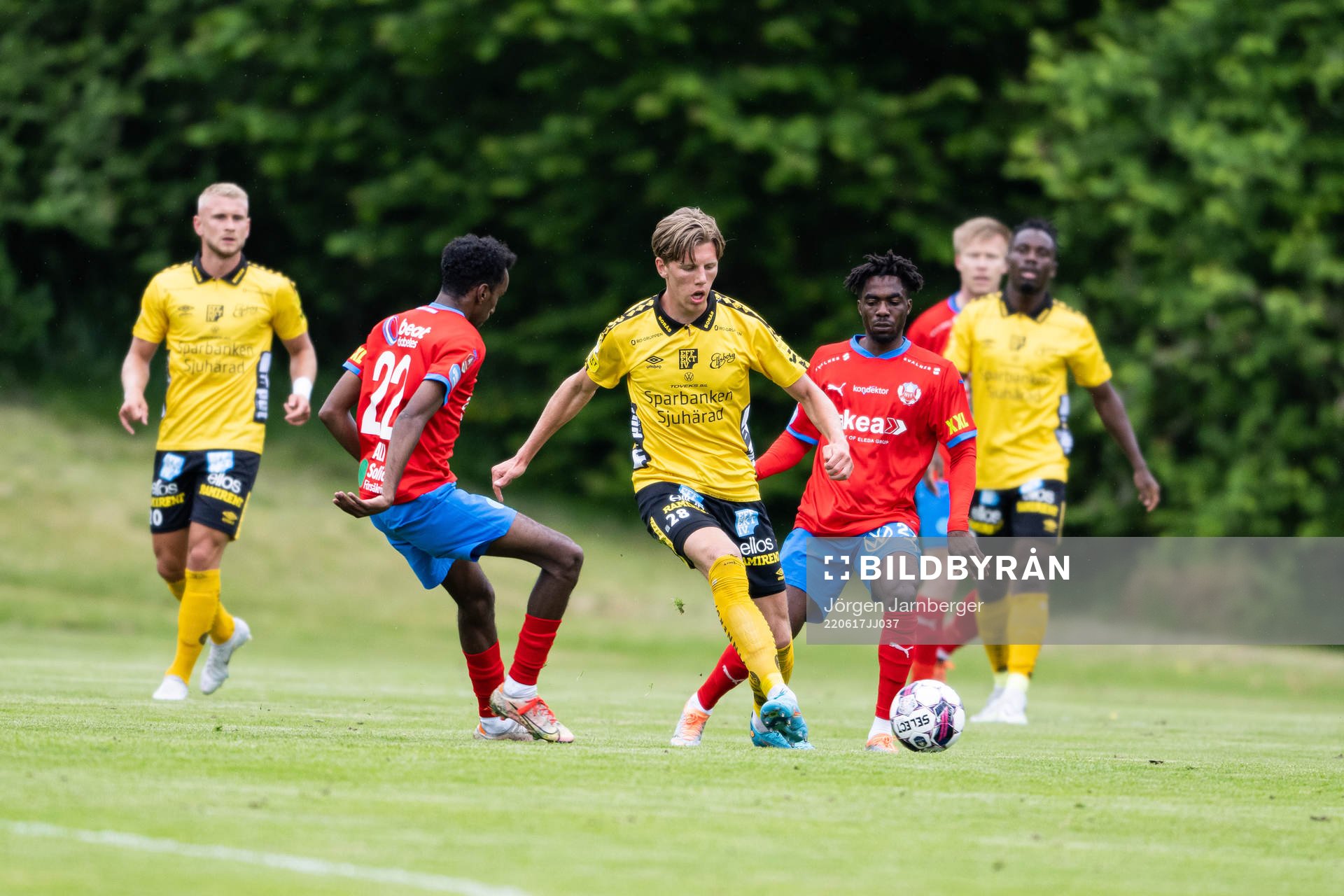 Elfsborgs Noah Söderberg och Helsingborgs Benjamin Acquah
