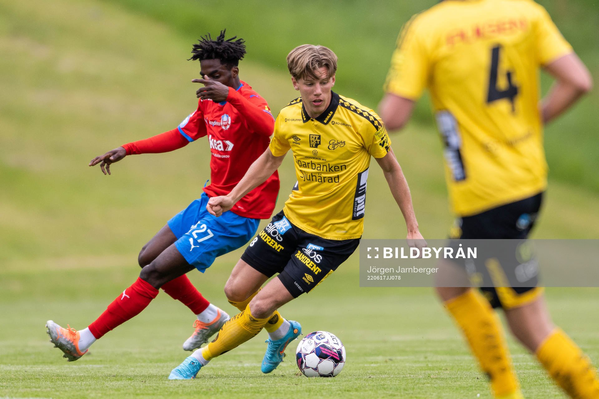Helsingborgs Benjamin Acquah och Elfsborgs Noah Söderberg