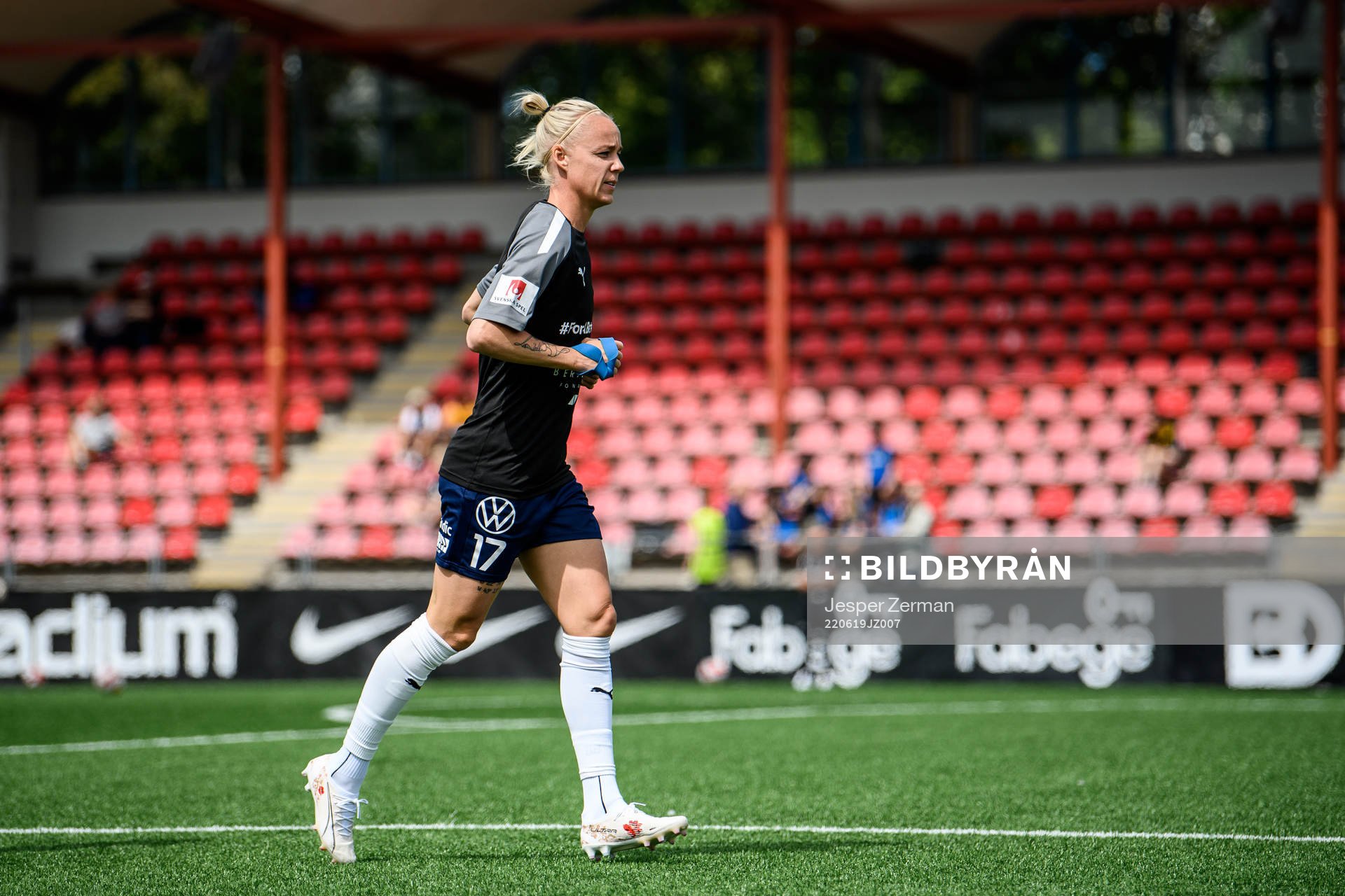 FC Rosengårds Caroline Seger inför fotbollsmatchen i Damallsvenskan mellan AIK och FC Rosengård den 19 juni 2022 i Stockholm. 