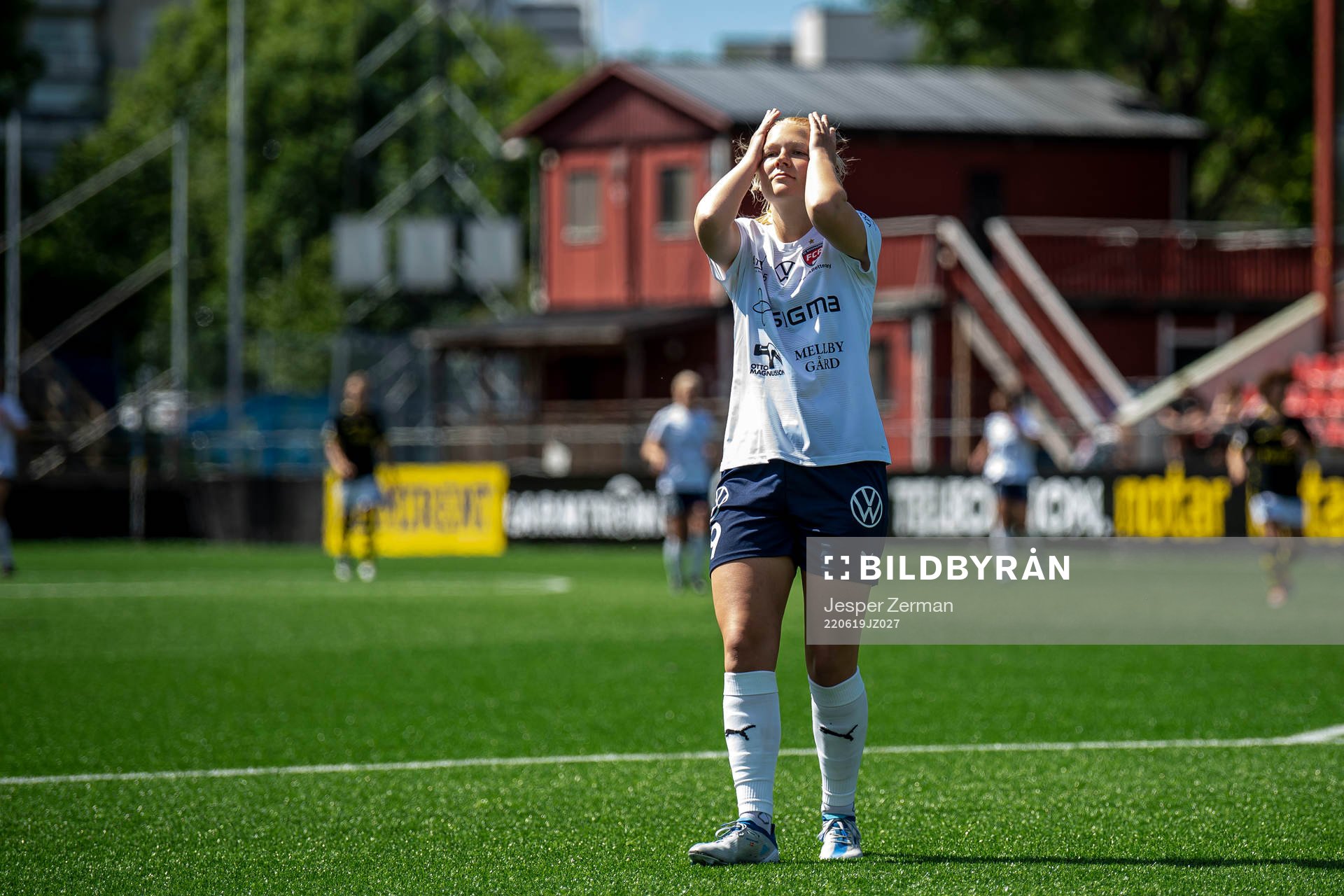 FC Rosengårds Loreta Kullashi deppar