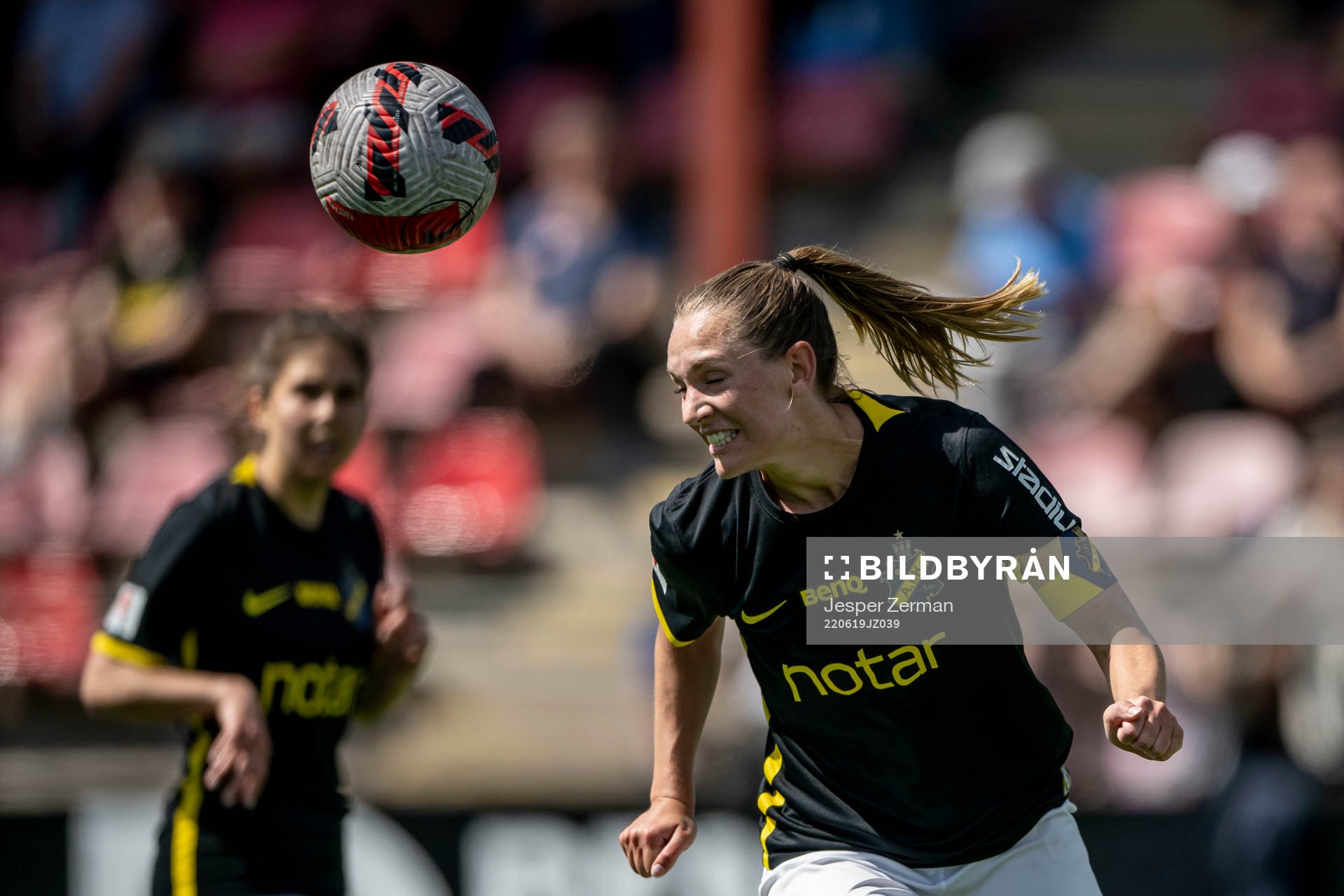 AIKs Jennie Nordin under fotbollsmatchen i Damallsvenskan mellan AIK och FC Rosengård den 19 juni 2022 i Stockholm. 