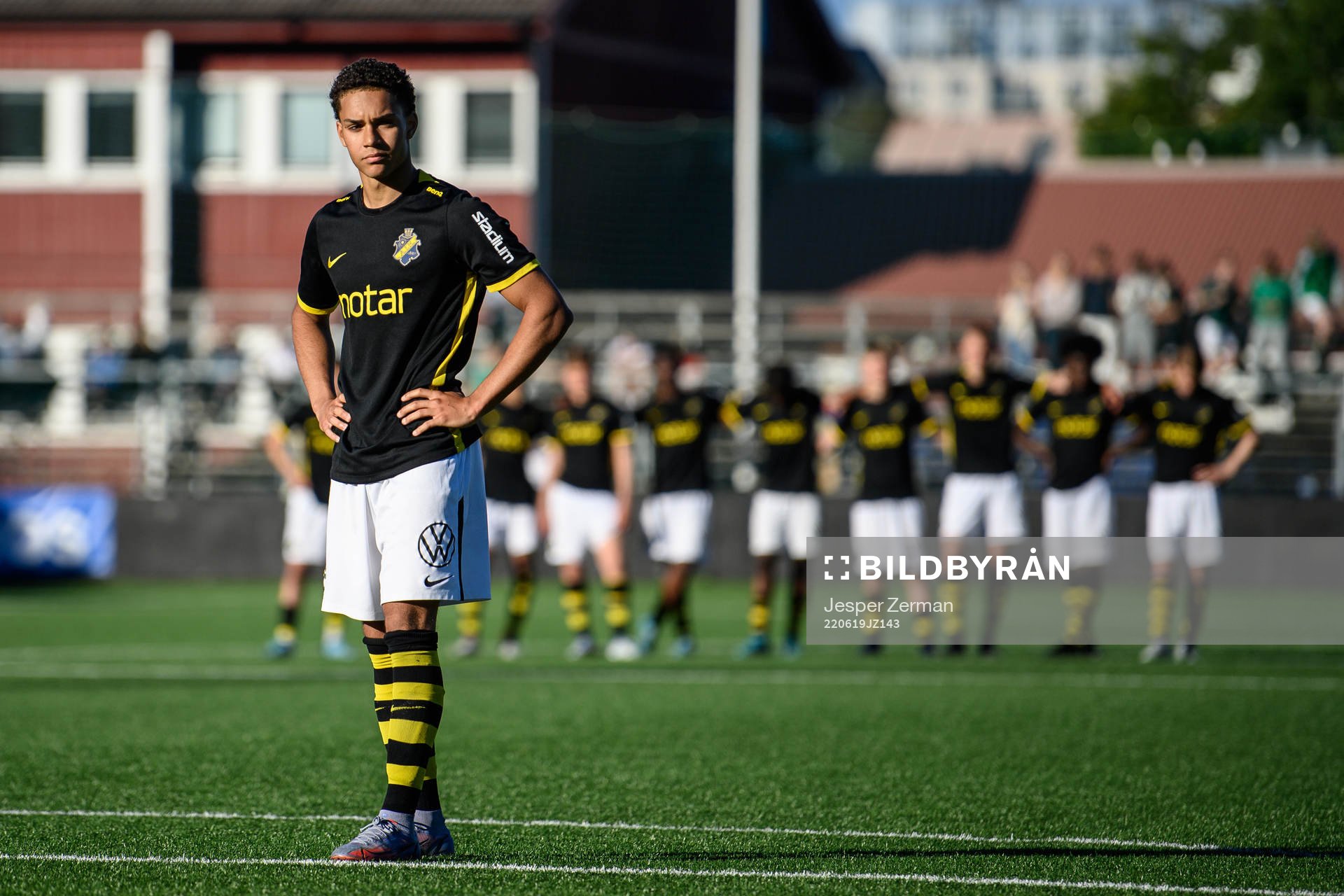 s Adrian Navarrete Hultberg