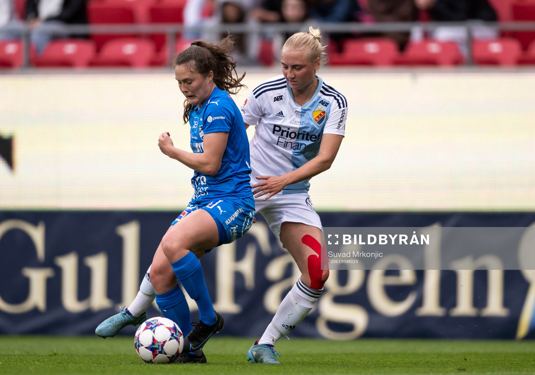 Kalmars Annie Habeeb och Djurgårdens StinaLisa Johansson