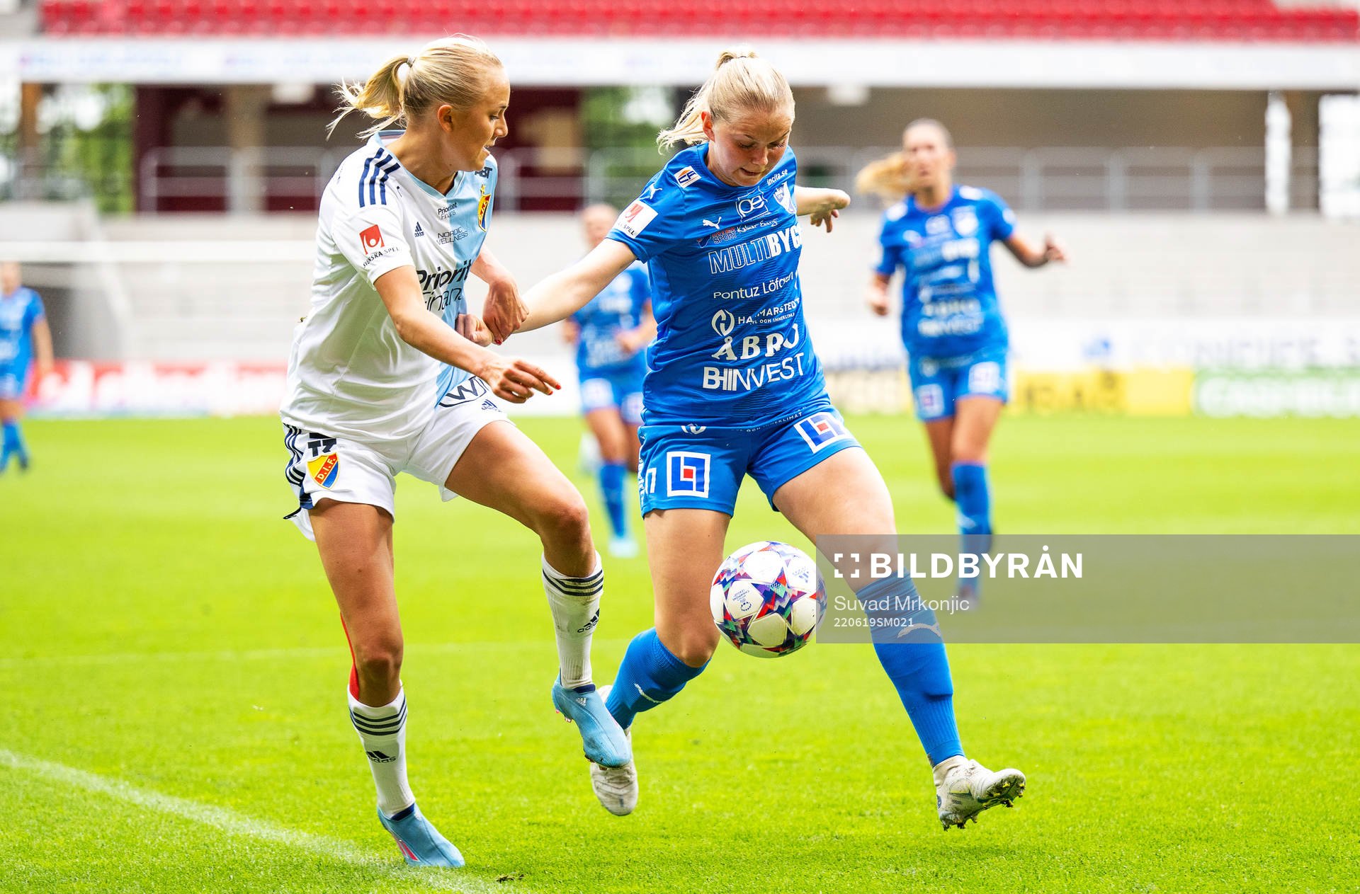 Djurgårdens Sara Lilja Vidlund och Kalmars Amanda Persson