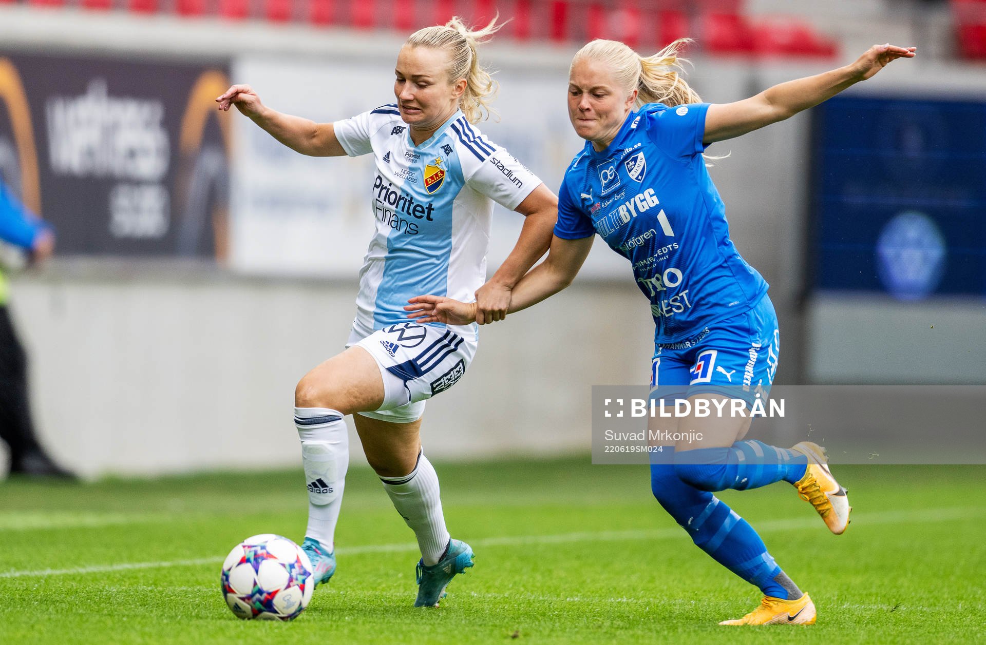 Djurgårdens Tove Almqvist och Kalmars Wilma Finnman