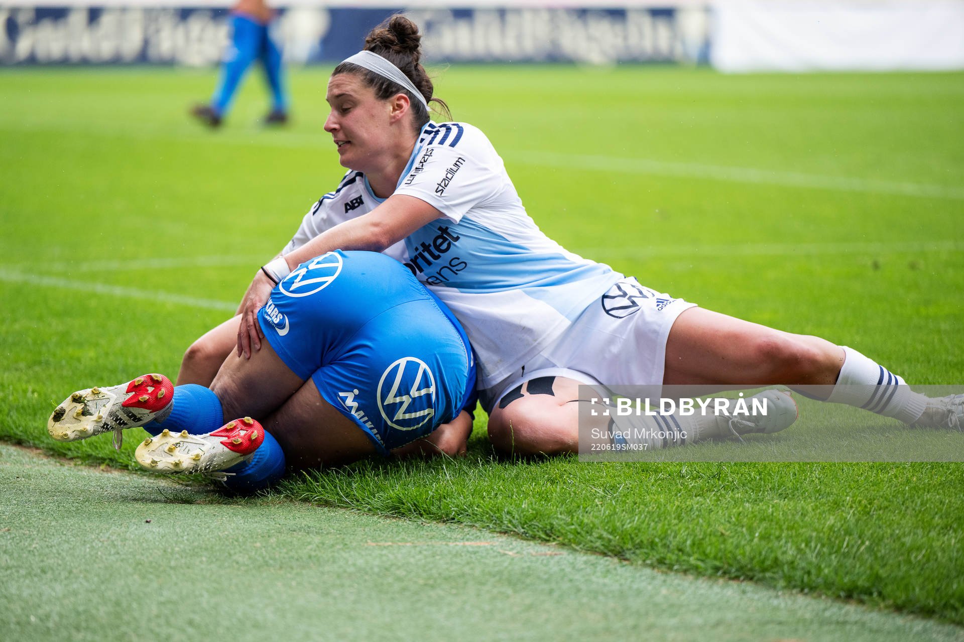 Kalmars Fanny Nilsson och Djurgårdens Hayley Dowd