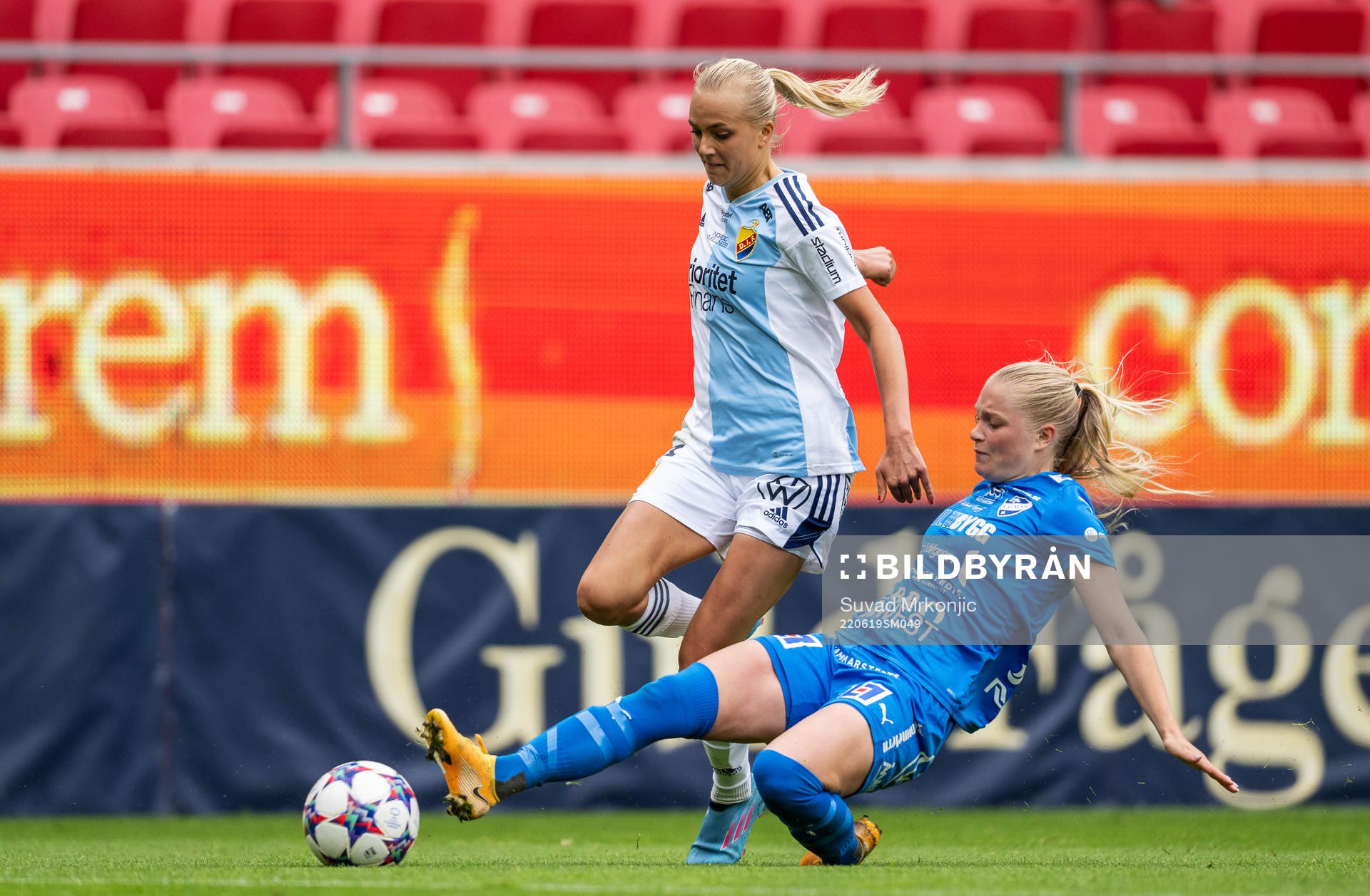 Djurgårdens Sara Lilja Vidlund och Kalmars Wilma Finnman