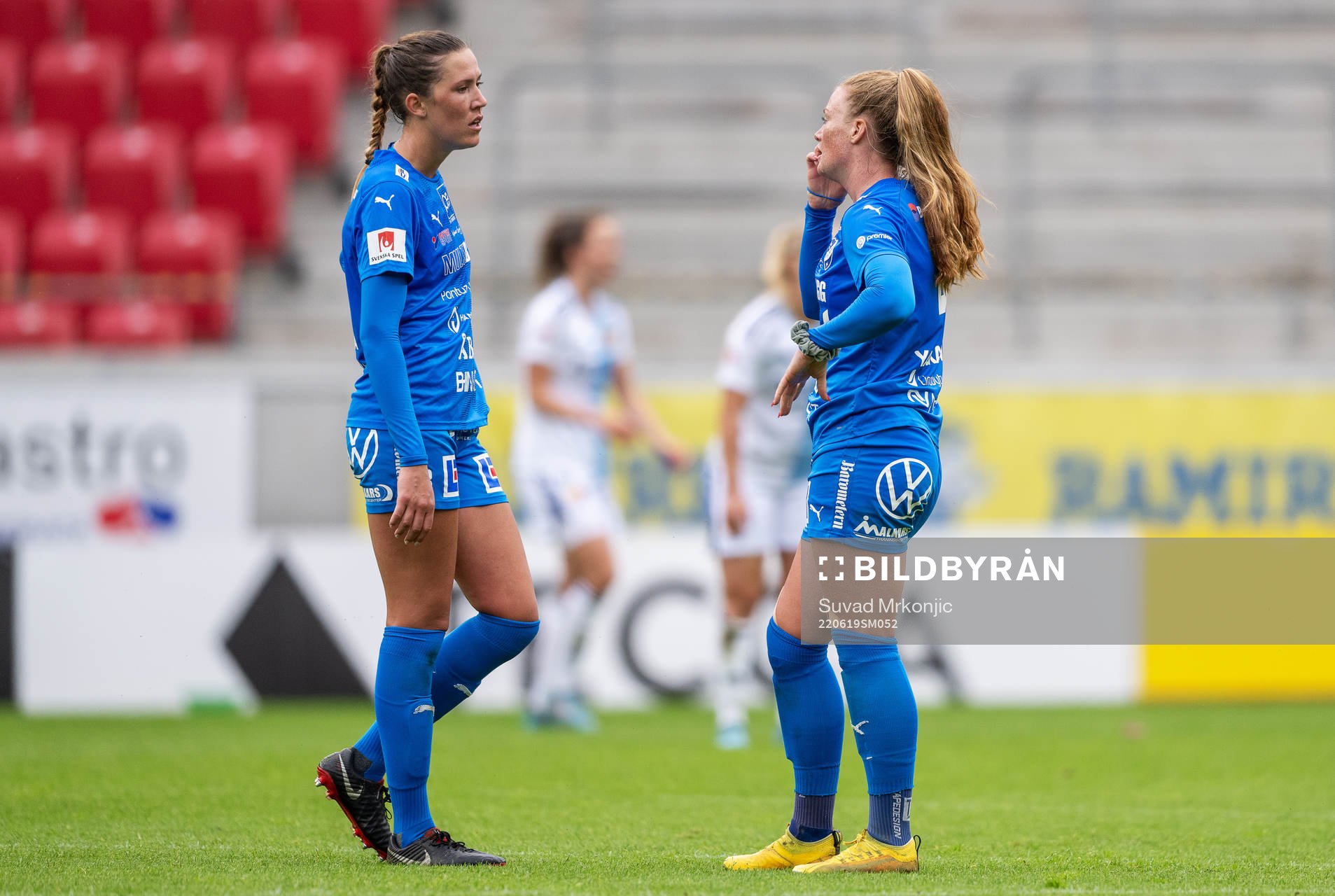 Kalmars Allison Pantuso och Paige Culver deppar