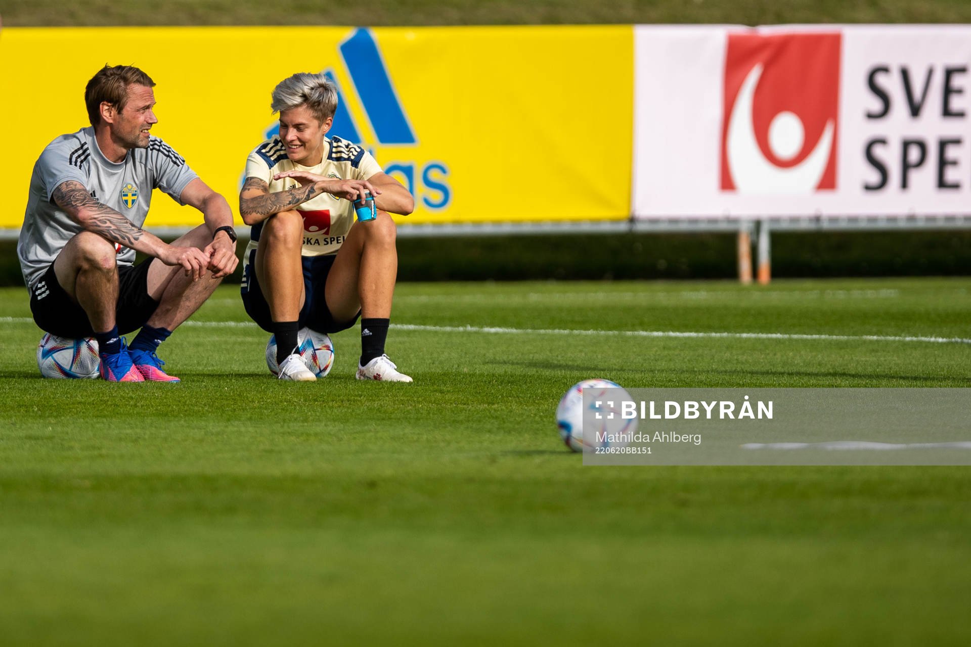 Team manager Magnus Andersson and Lina Hurtig of the