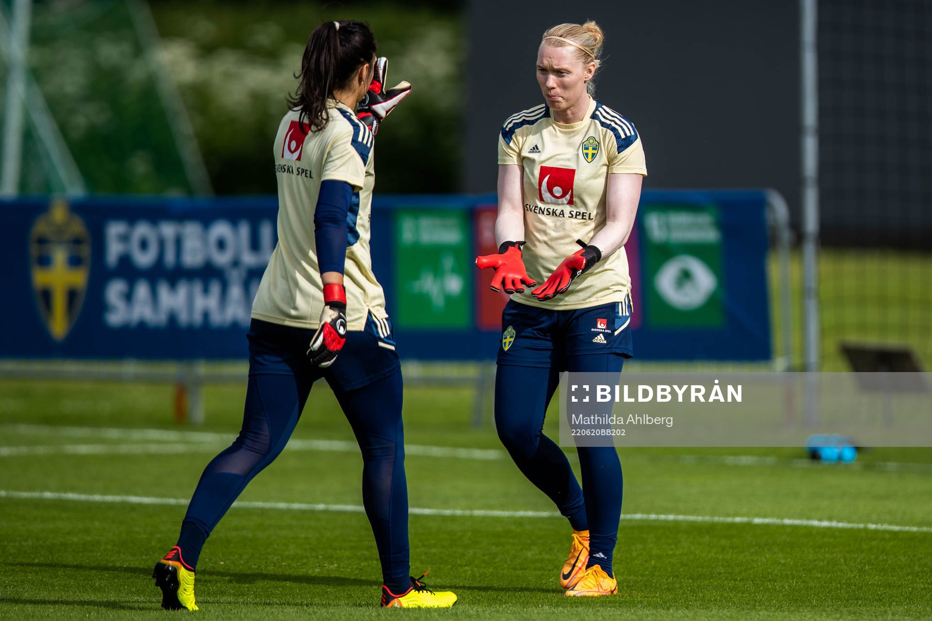 Goalkeeper Zecira Musovic and goalkeeper Hedvig Lindahl of