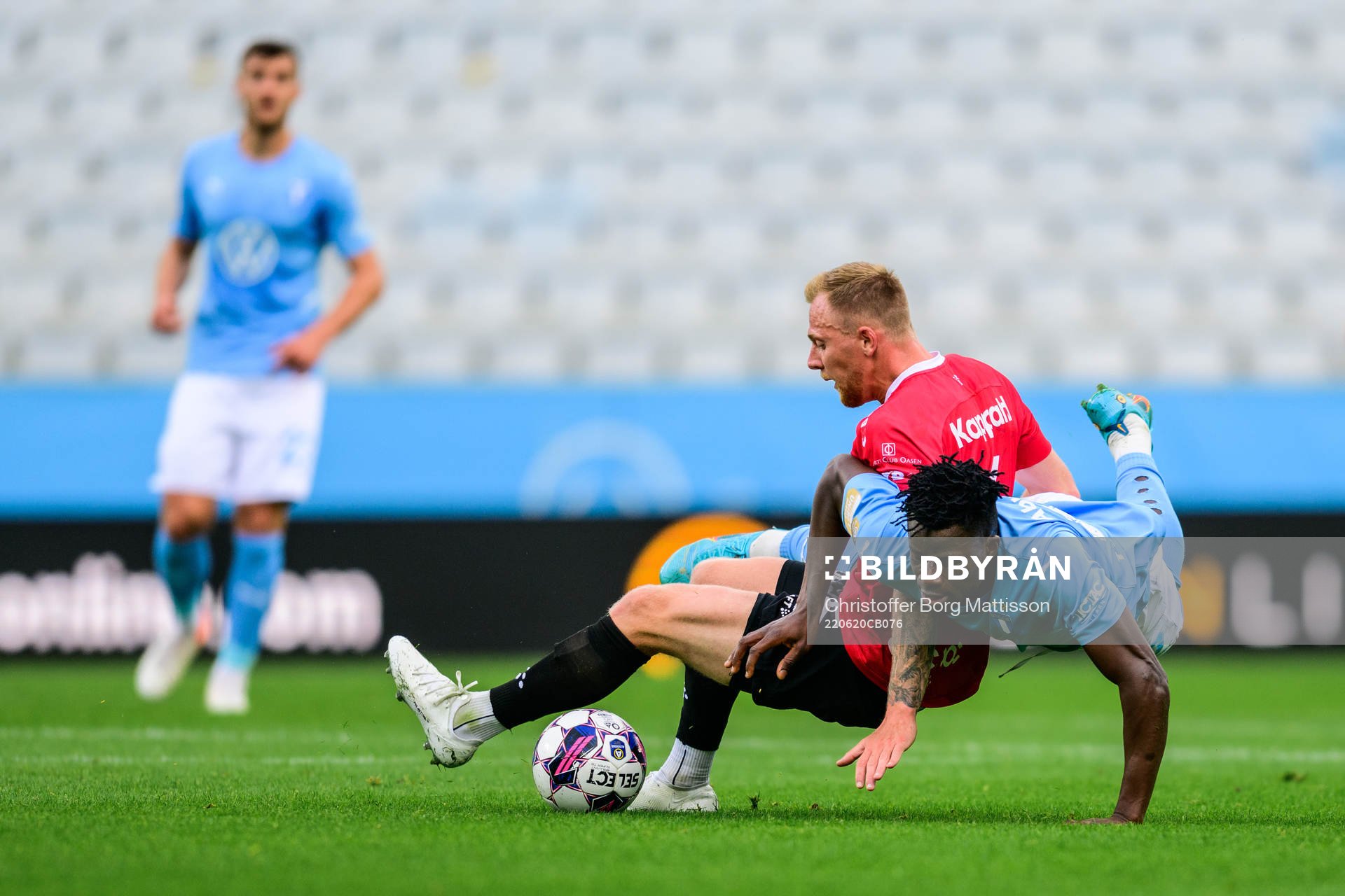 Trelleborgs Jesper Modig och Malmö FFs Malik Abubakari