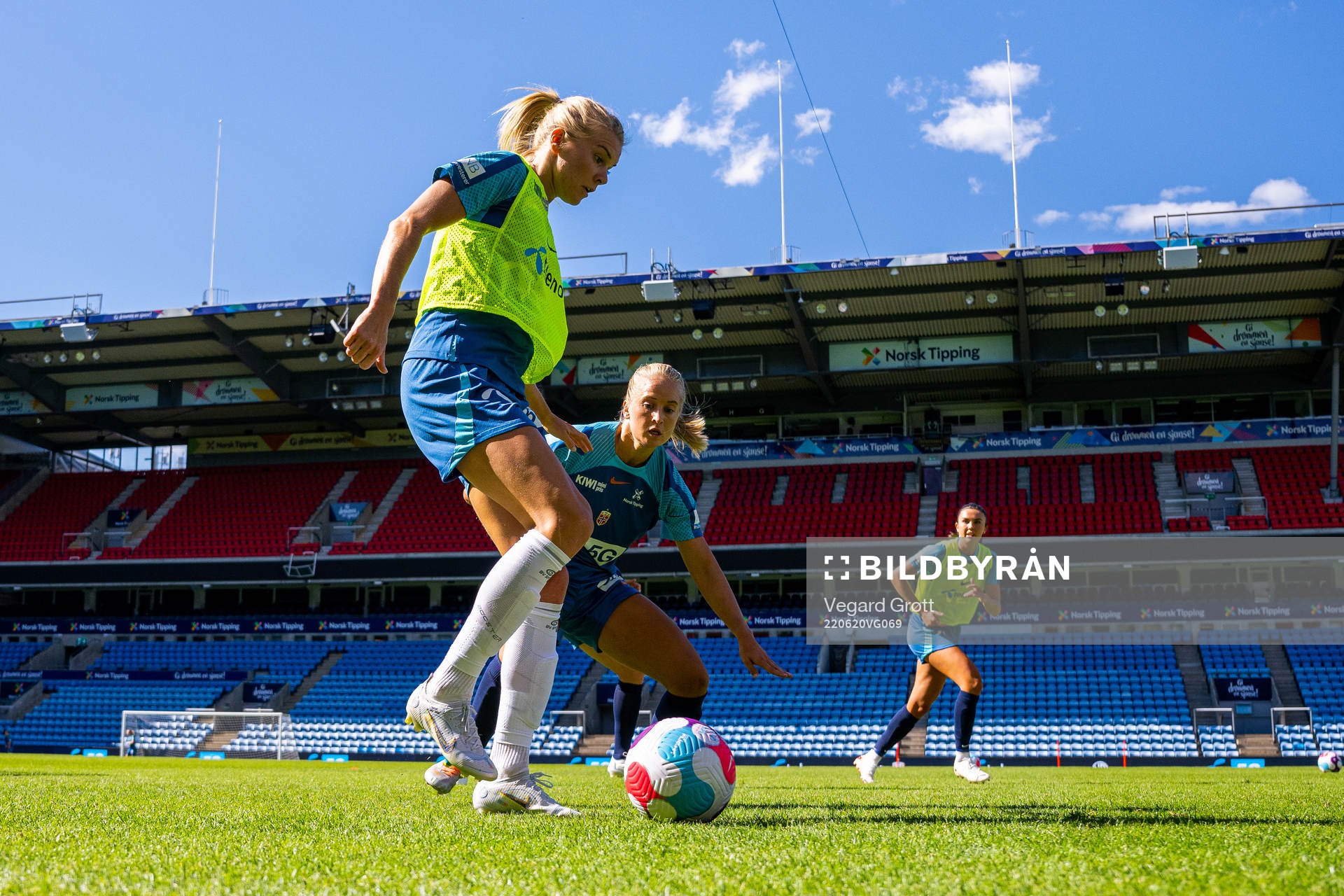 Ada Hegerberg and Amalie Eikeland of the Norwegian women's national football team during a training session on June 20, 2022 in Oslo. 