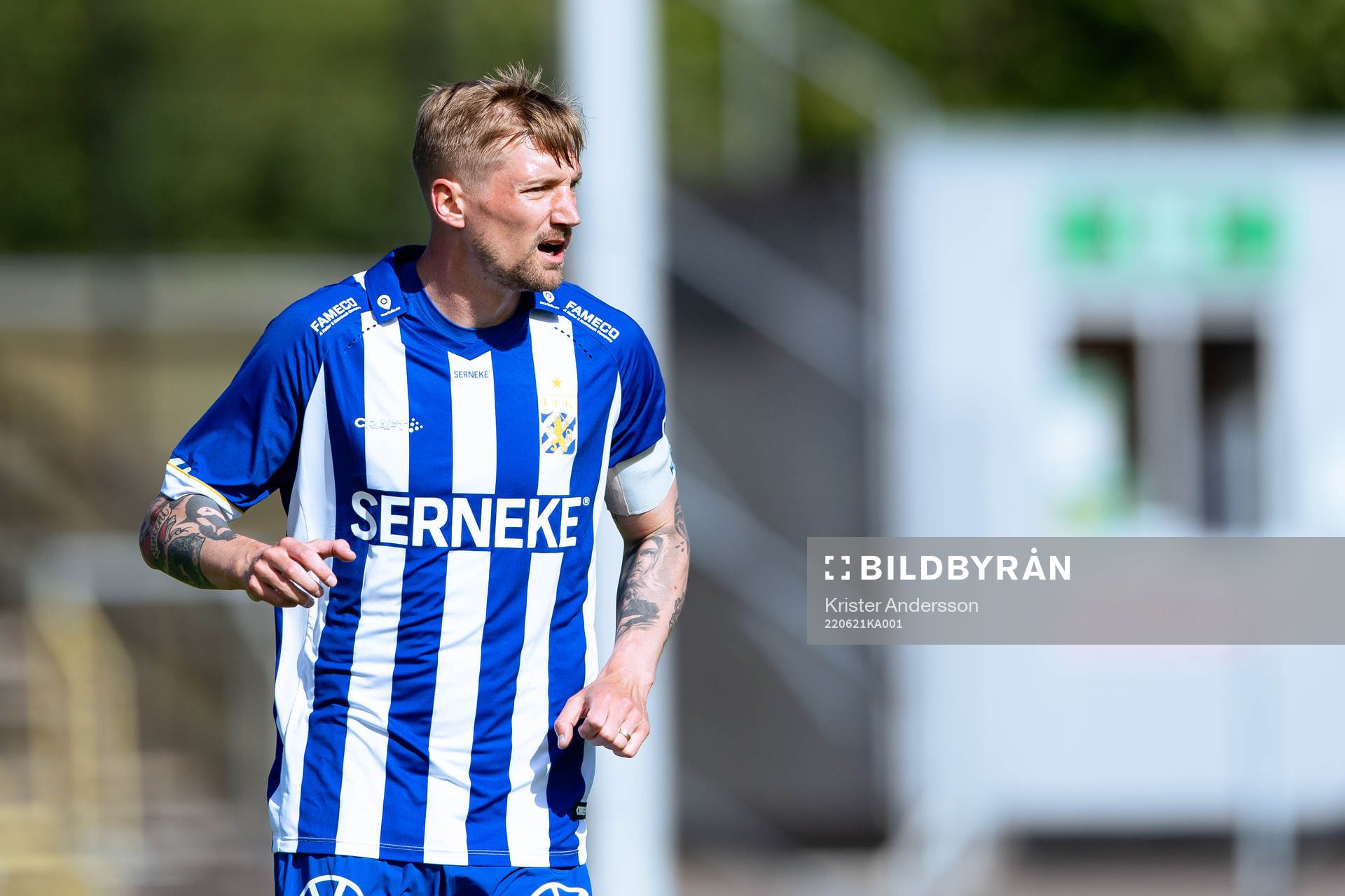 IFK Göteborgs Sebastian Eriksson under fotbollsmatchen i U21 Allsvenskan mellersta mellan Varberg och IFK Göteborg den 21 juni 2022 i Varberg. 