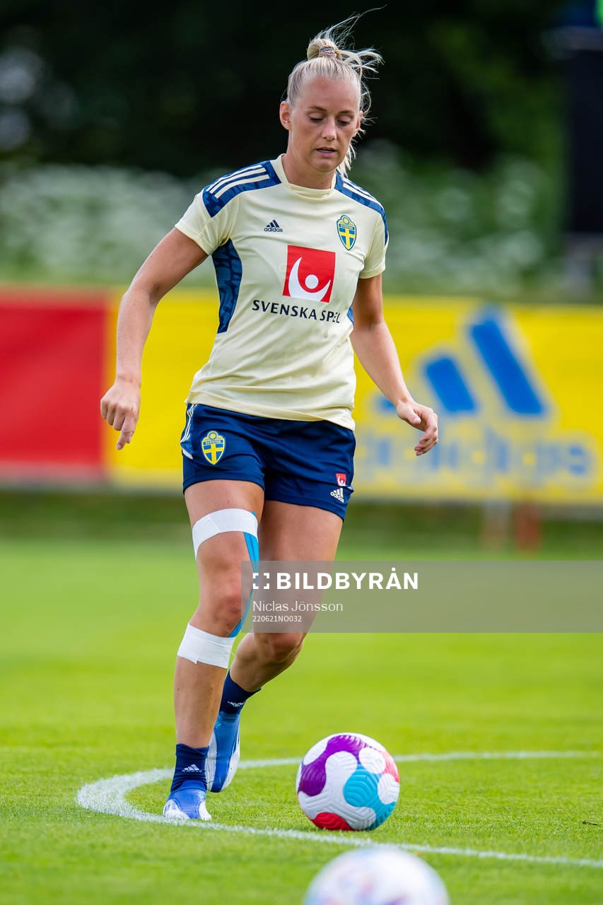Stina Blackstenius of Sweden