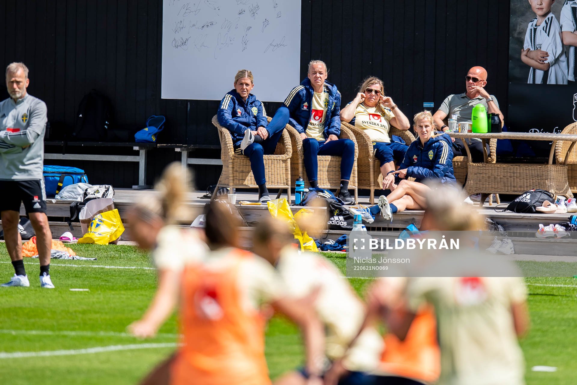 Olivia Schough and Caroline Seger of Sweden